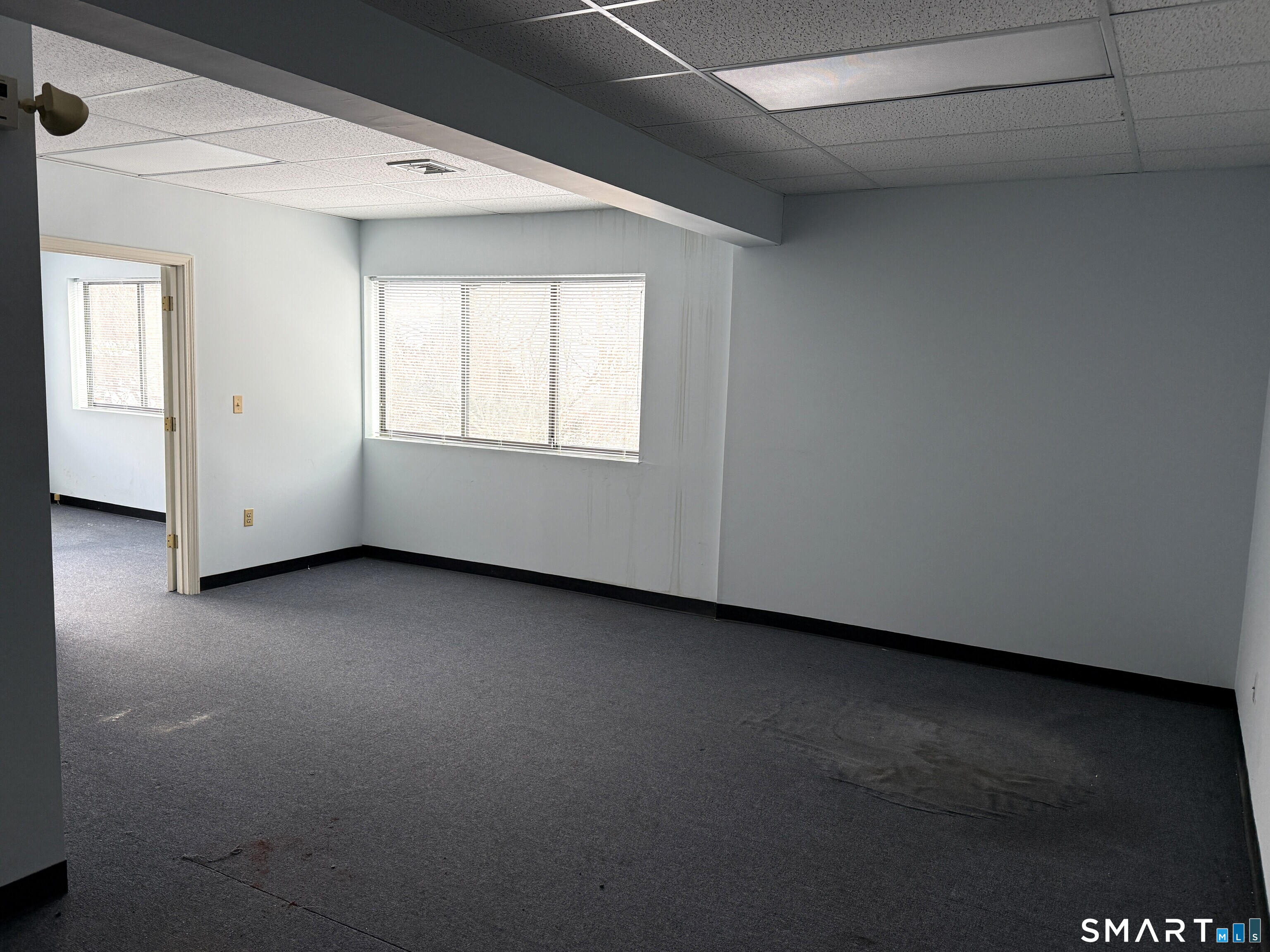 15-r Hartford Avenue Property Photo 3