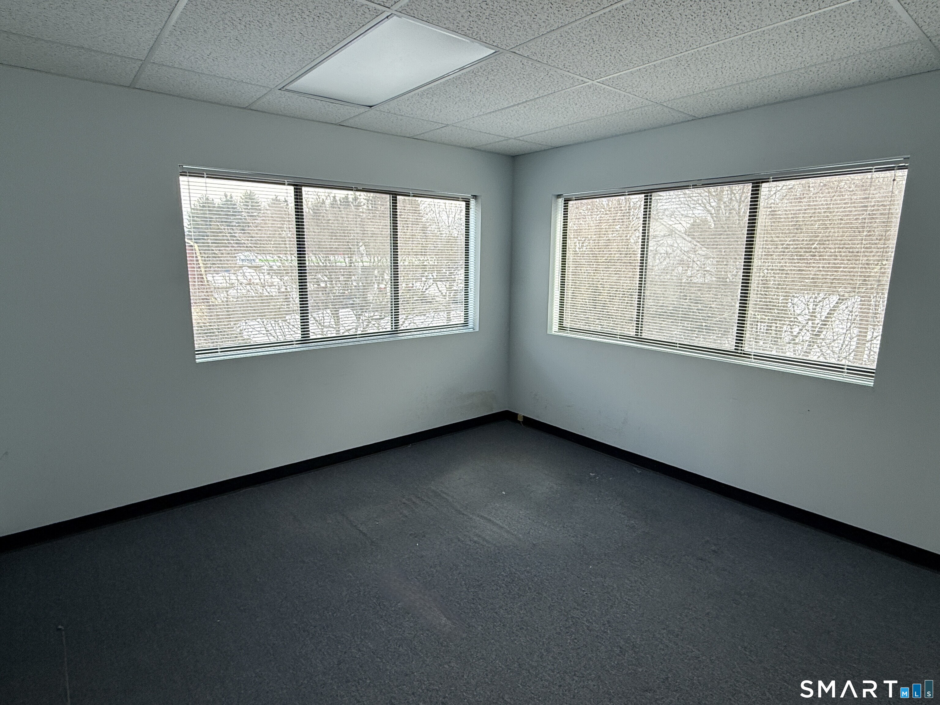 15-r Hartford Avenue Property Photo 4