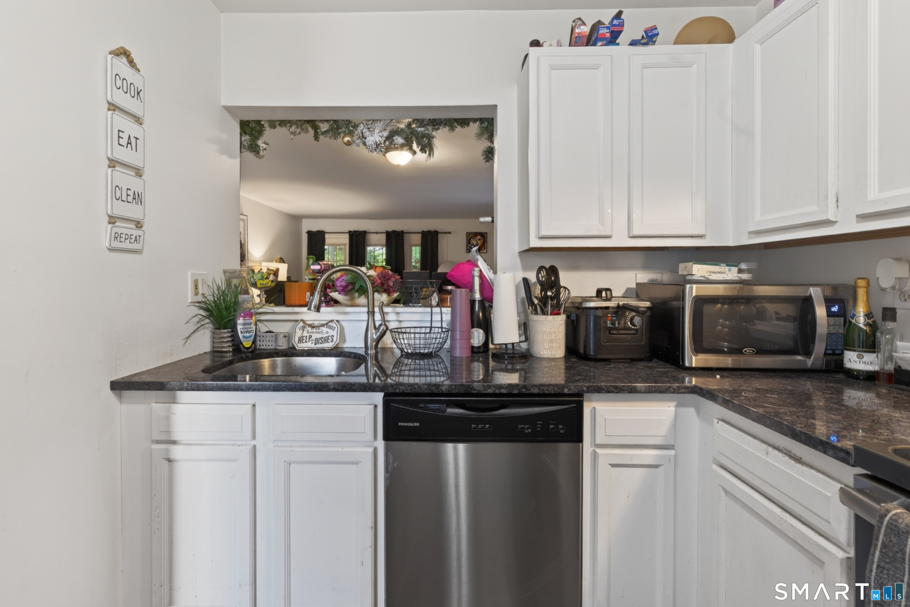 1425 Quinnipiac 304 Avenue Property Photo 4