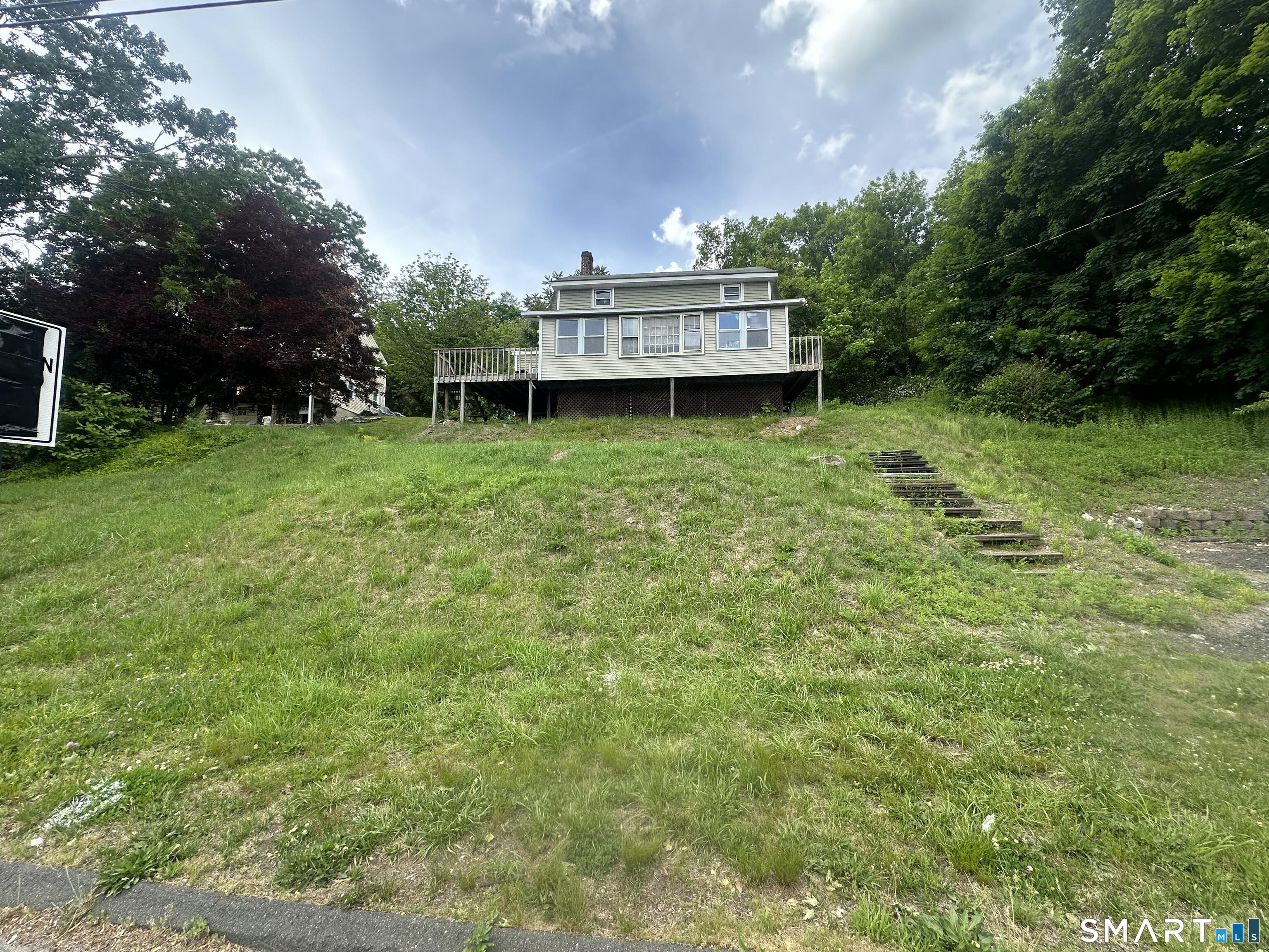 571 River Road Property Photo 1