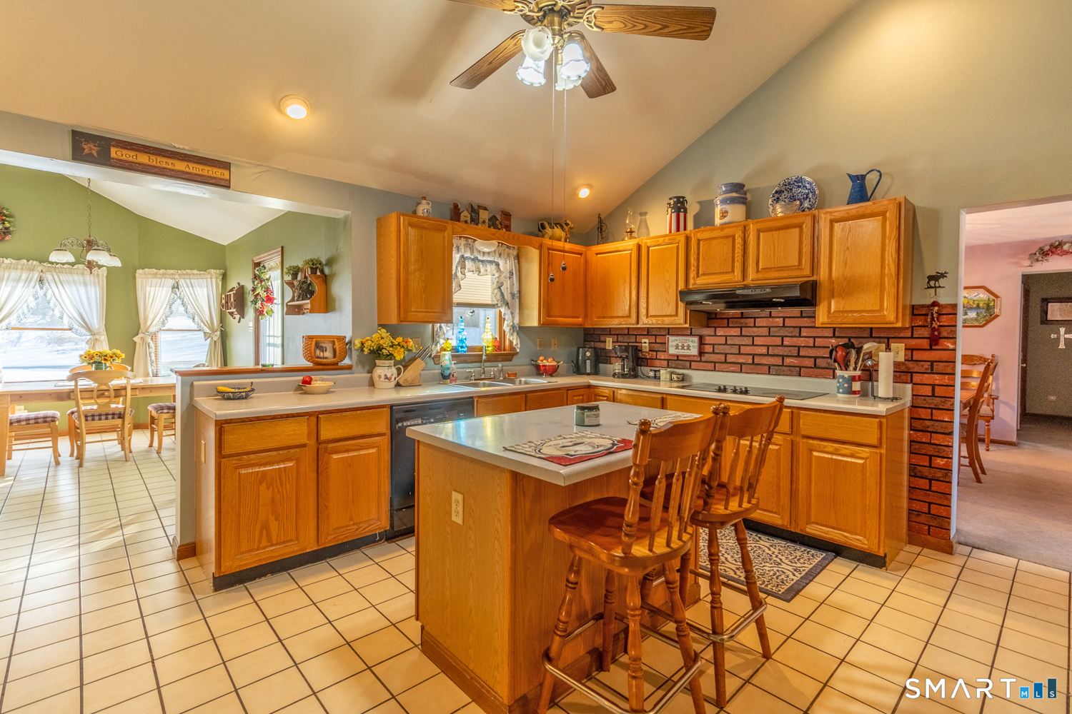 57 Summer Street Property Photo 5