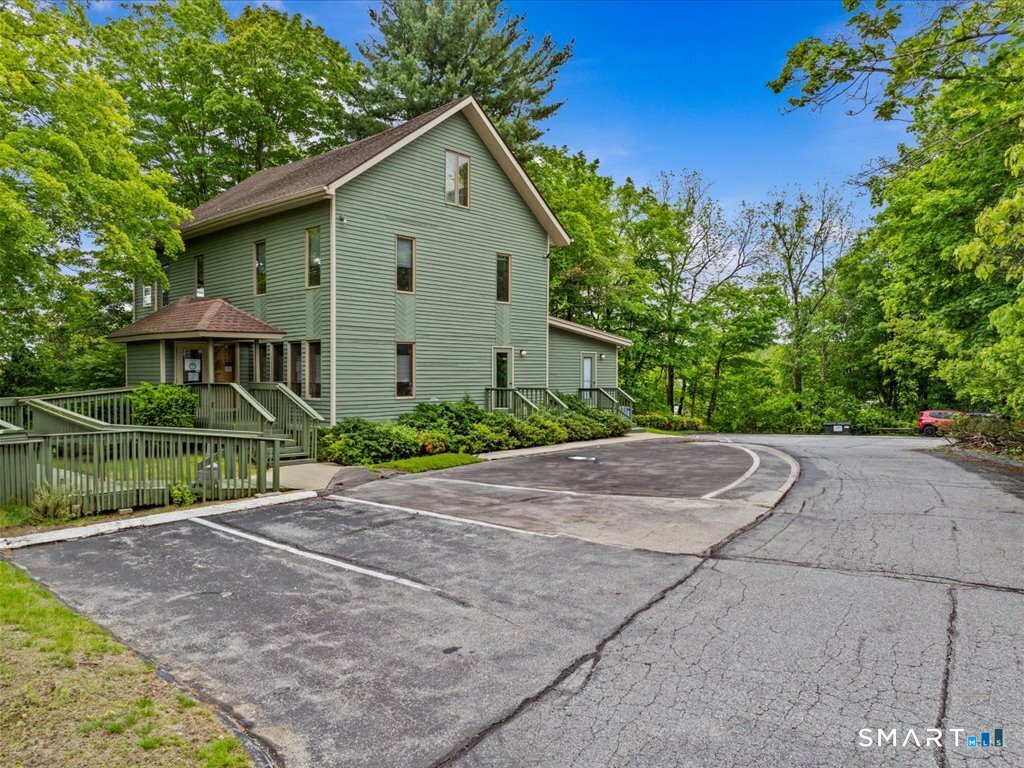 200 Town West Street Property Photo 3