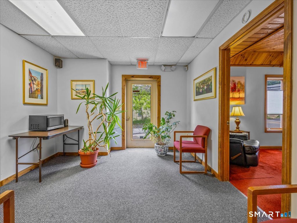 200 Town West Street Property Photo 8