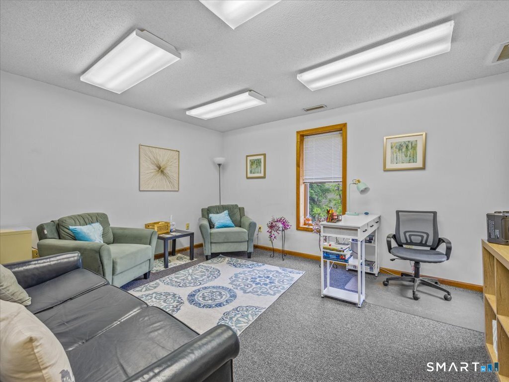 200 Town West Street Property Photo 25