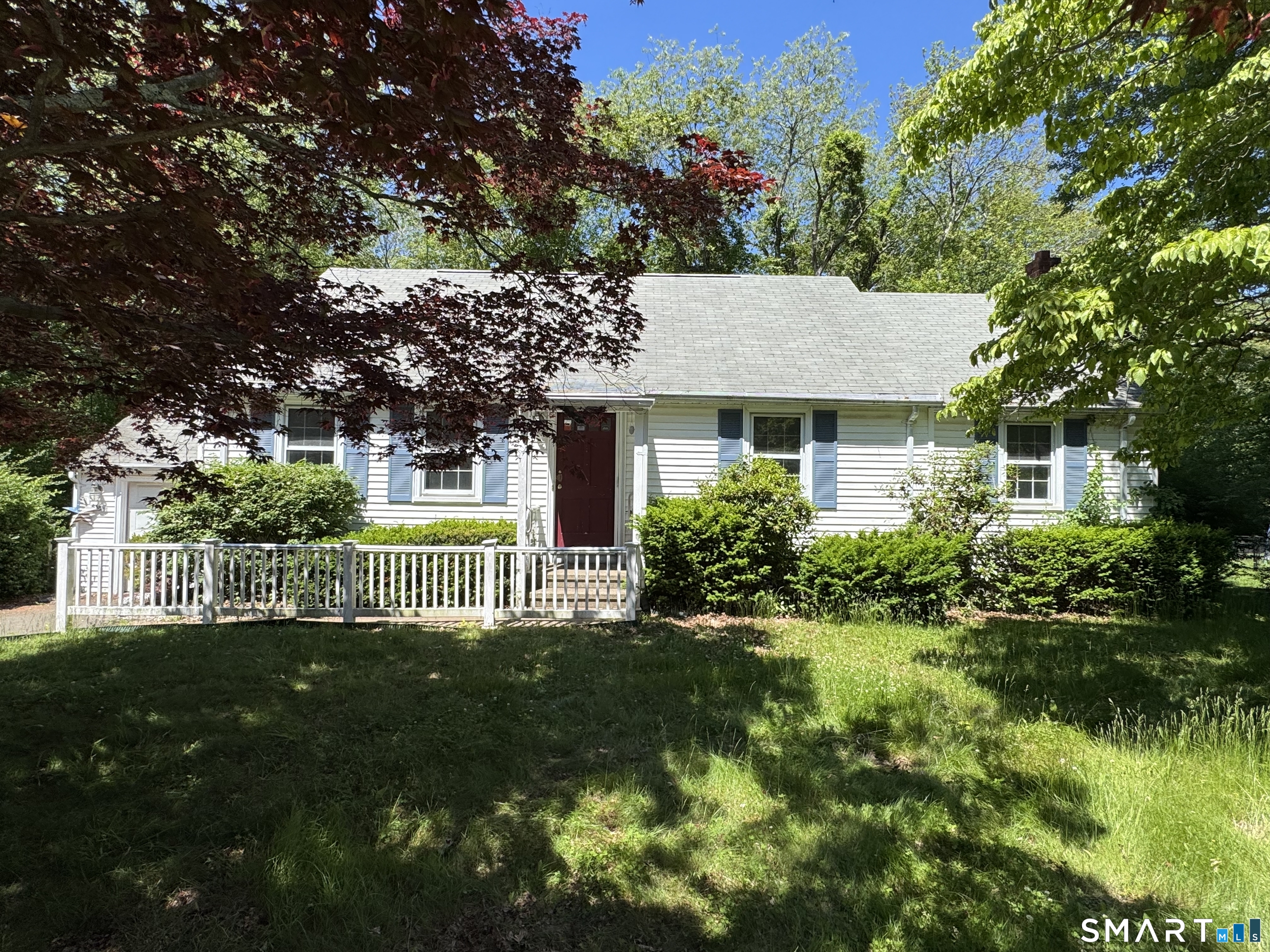 513 Essex Road Property Photo 4