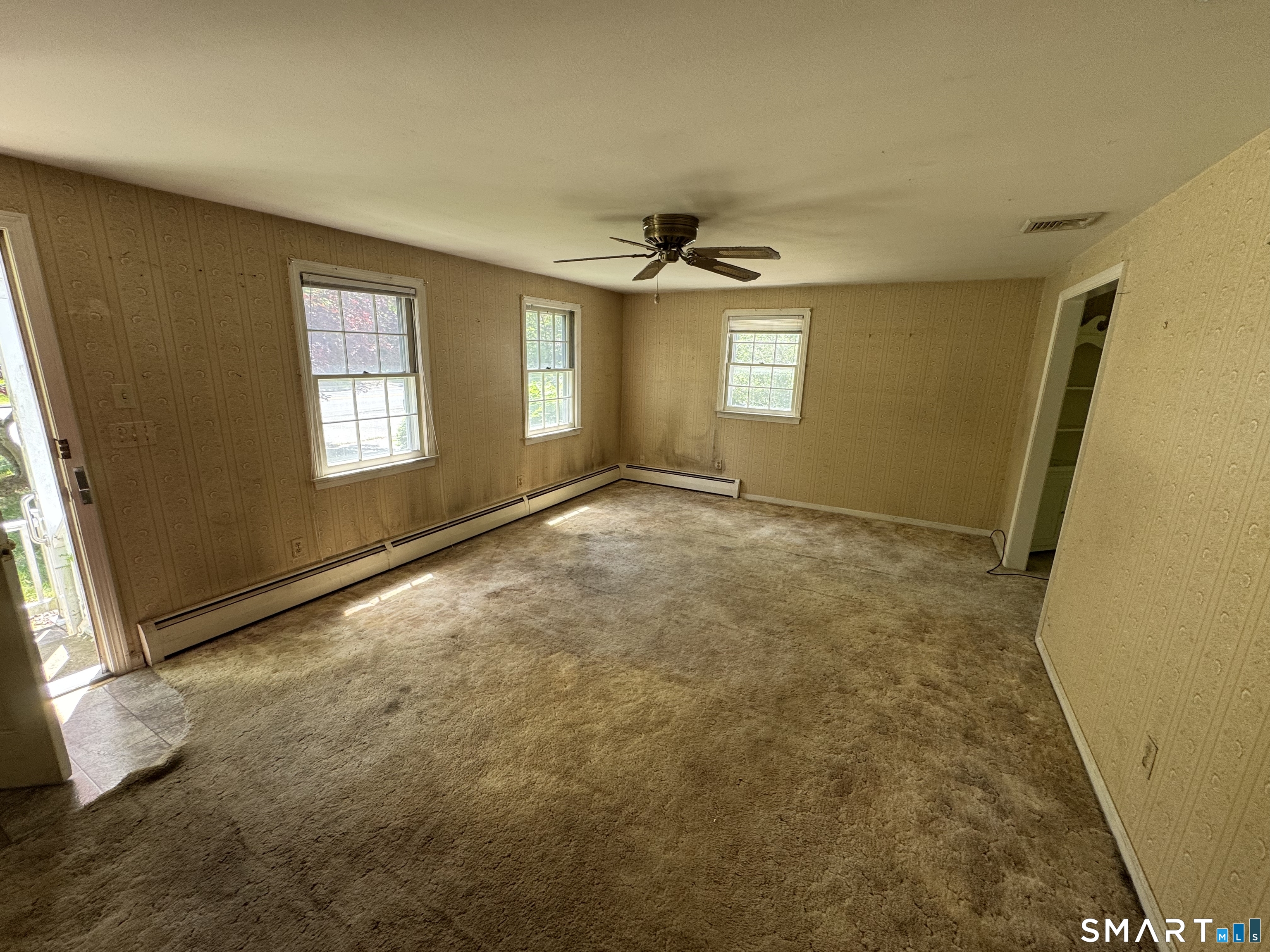 513 Essex Road Property Photo 11