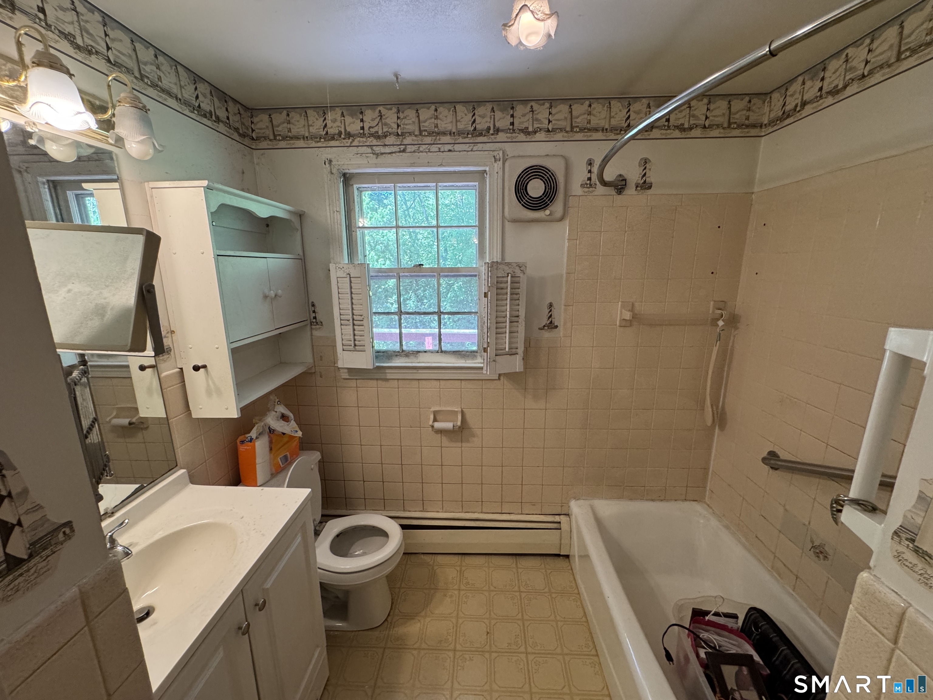 513 Essex Road Property Photo 17