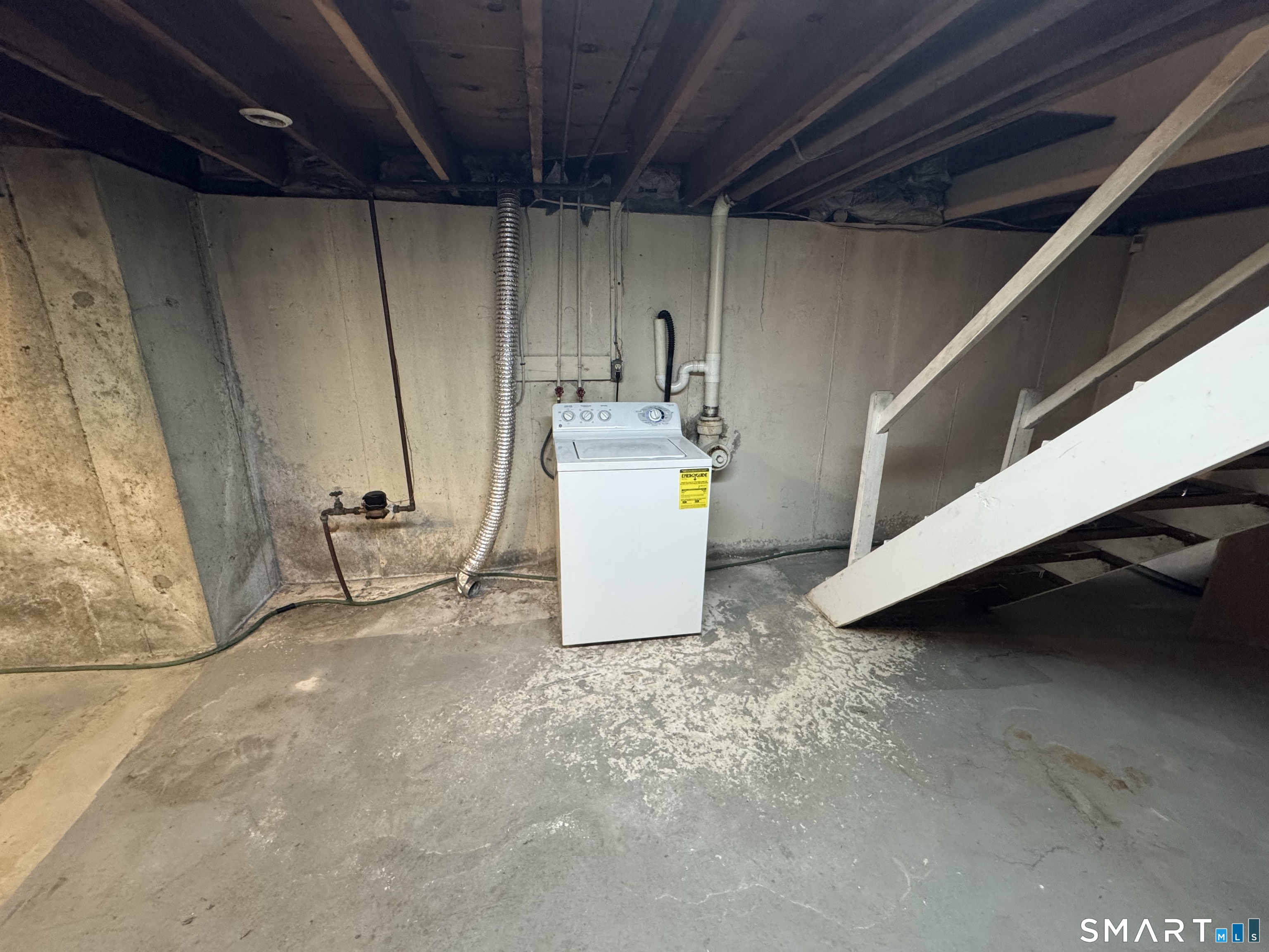 513 Essex Road Property Photo 28