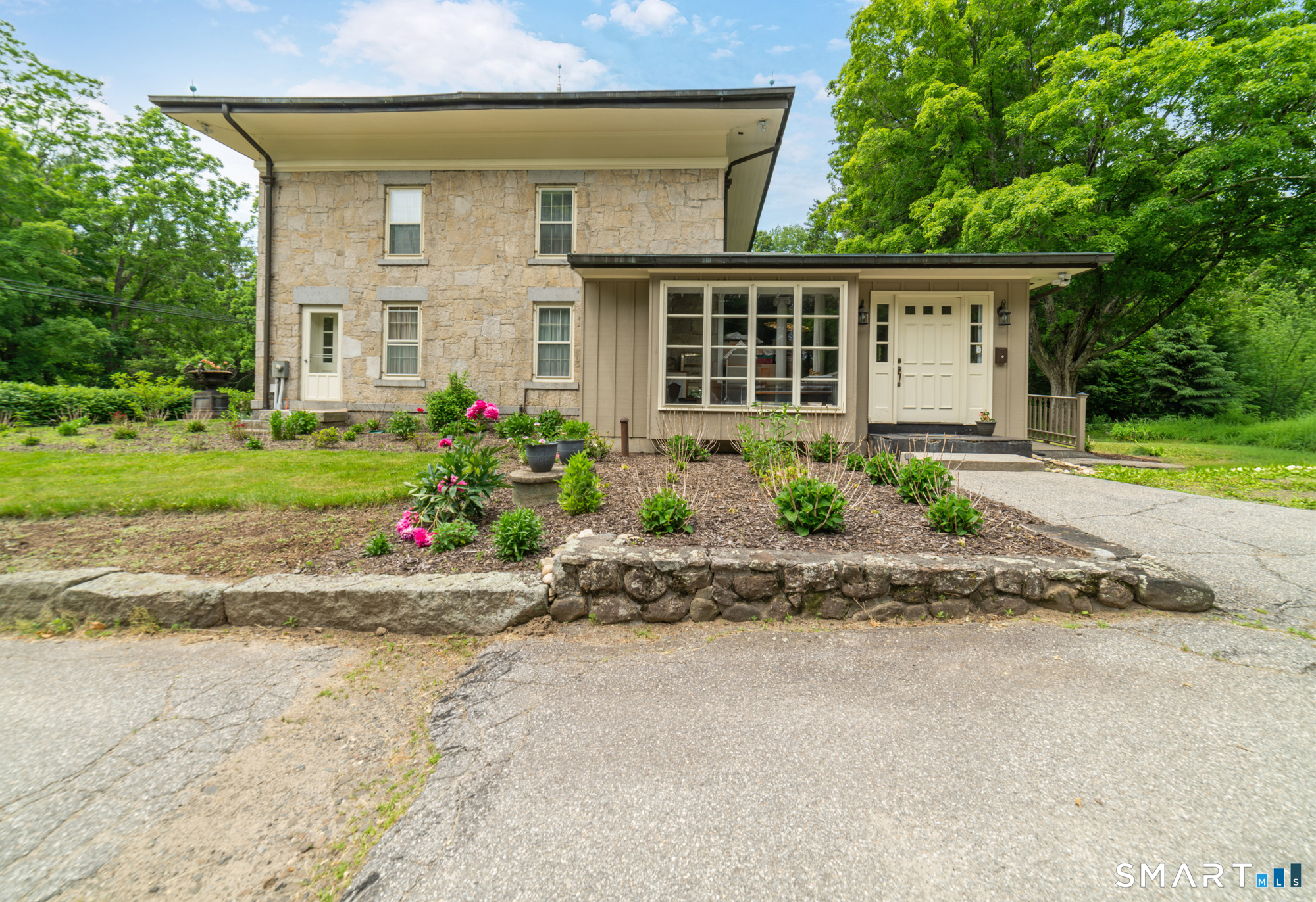1917 Main North Street Property Photo 2