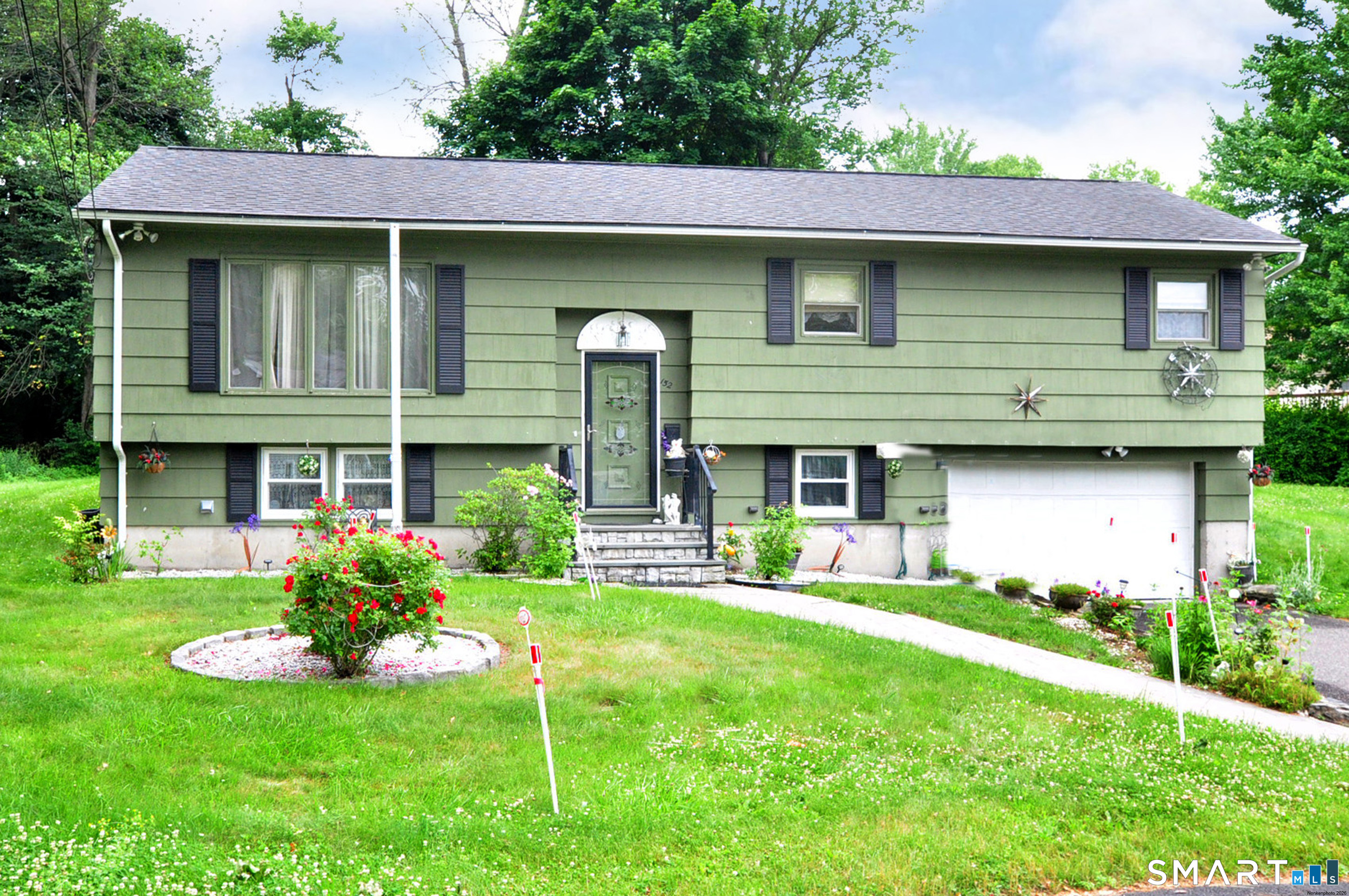 152 Saugus Avenue Property Photo 1