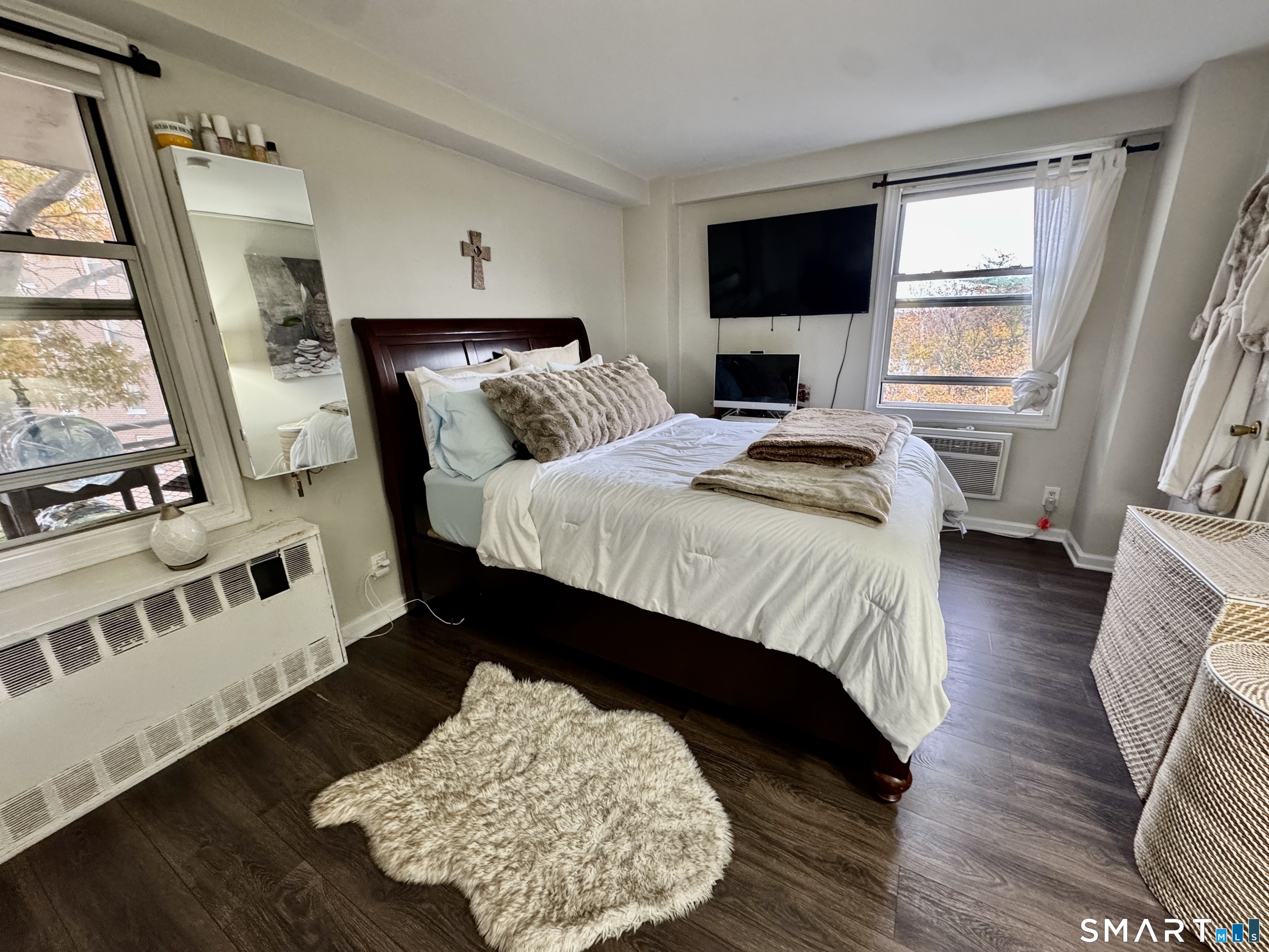 71 Strawberry Hill 421 Avenue Property Photo 18