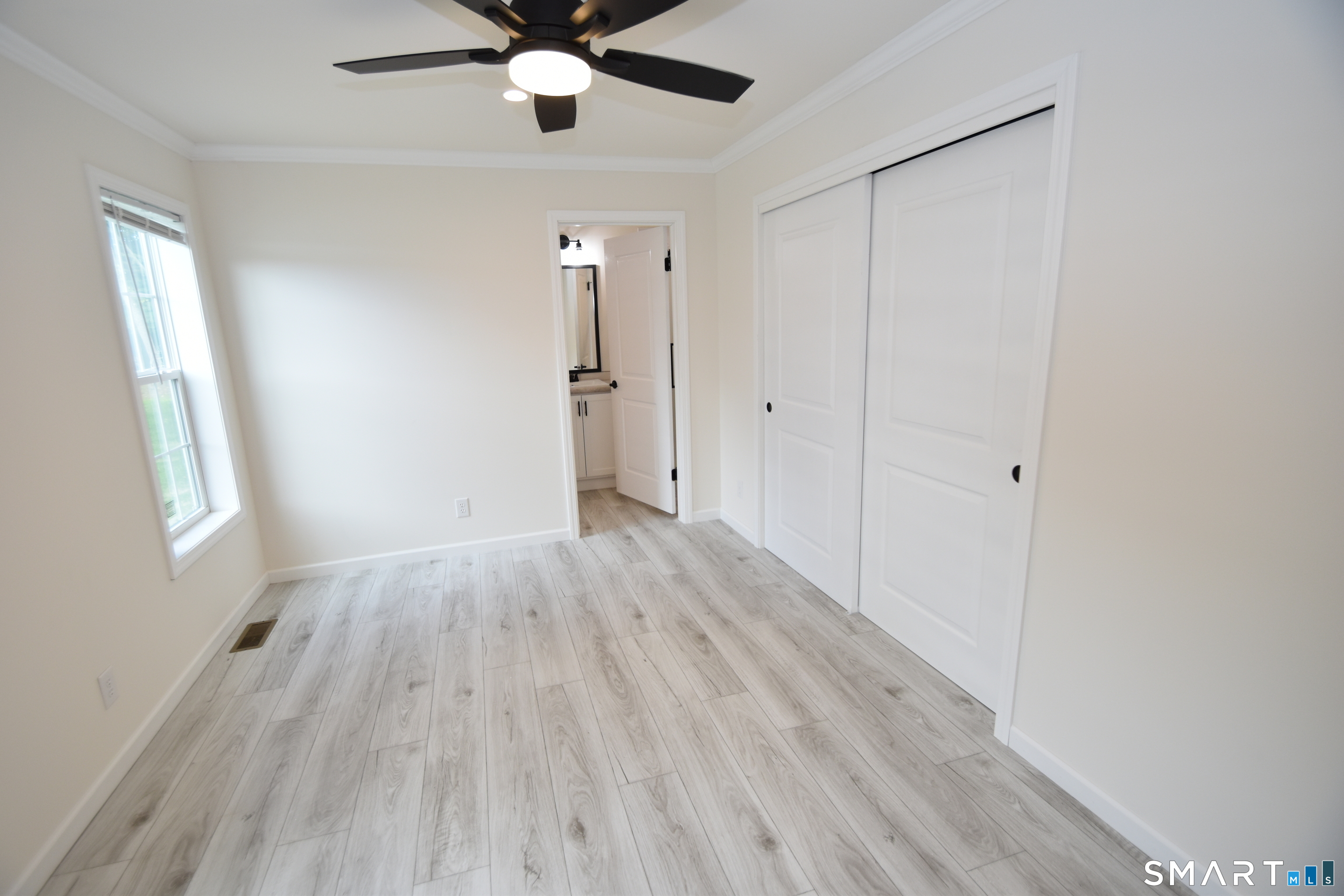166 Boston B Turnpike Property Photo 6
