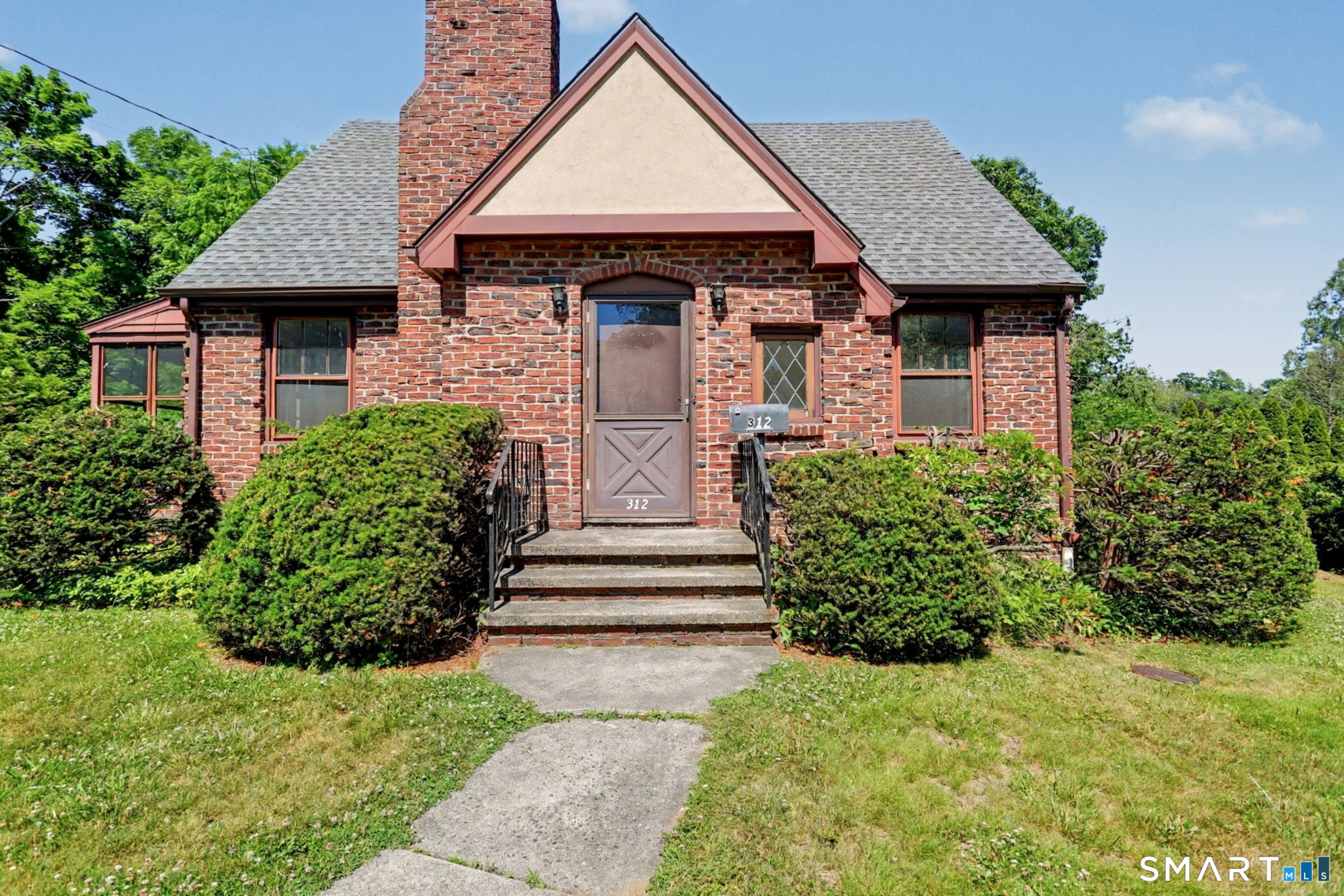 312 Bennett Street Property Photo 1