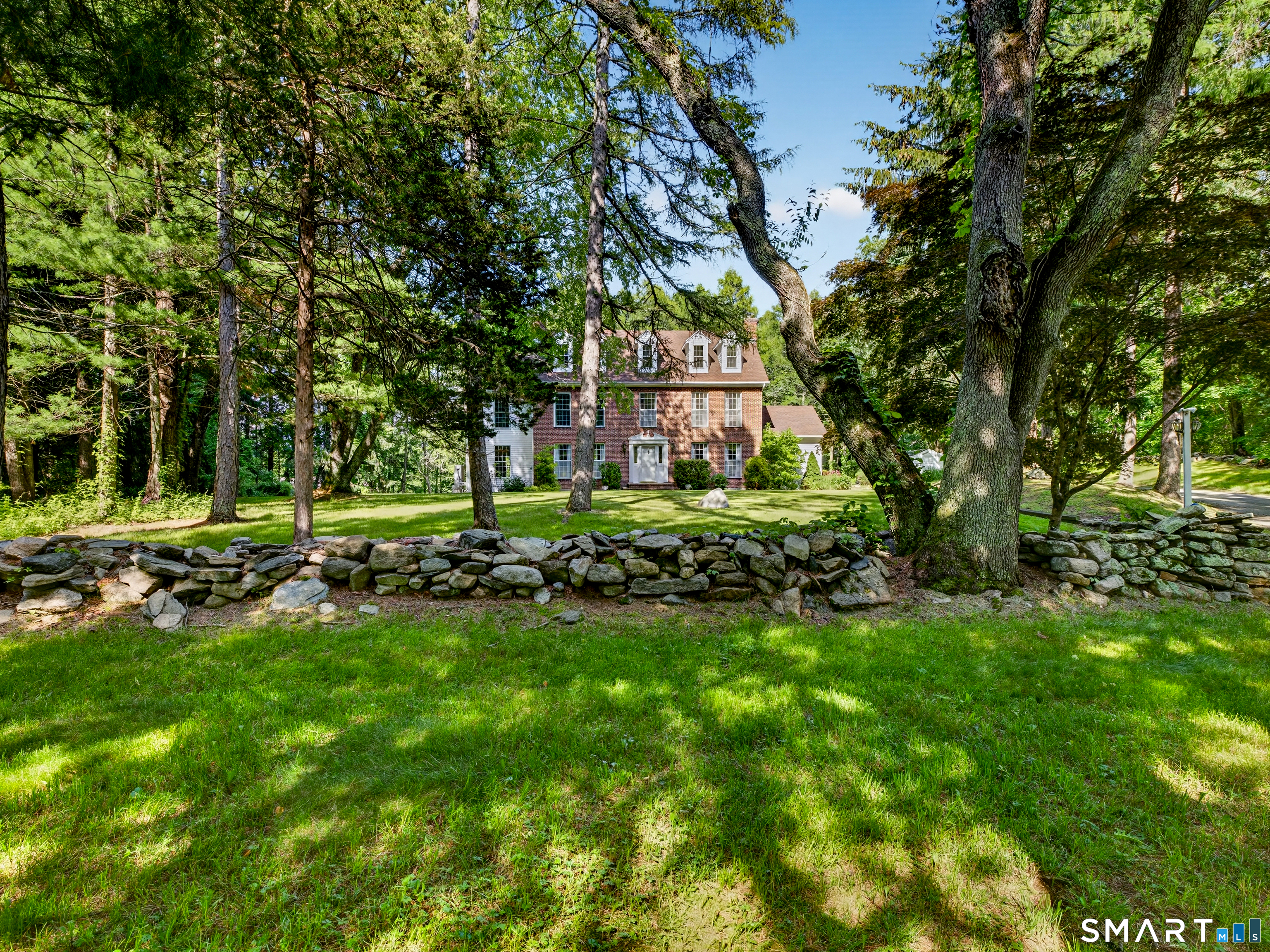 2 Larchwood Lane Property Photo 8
