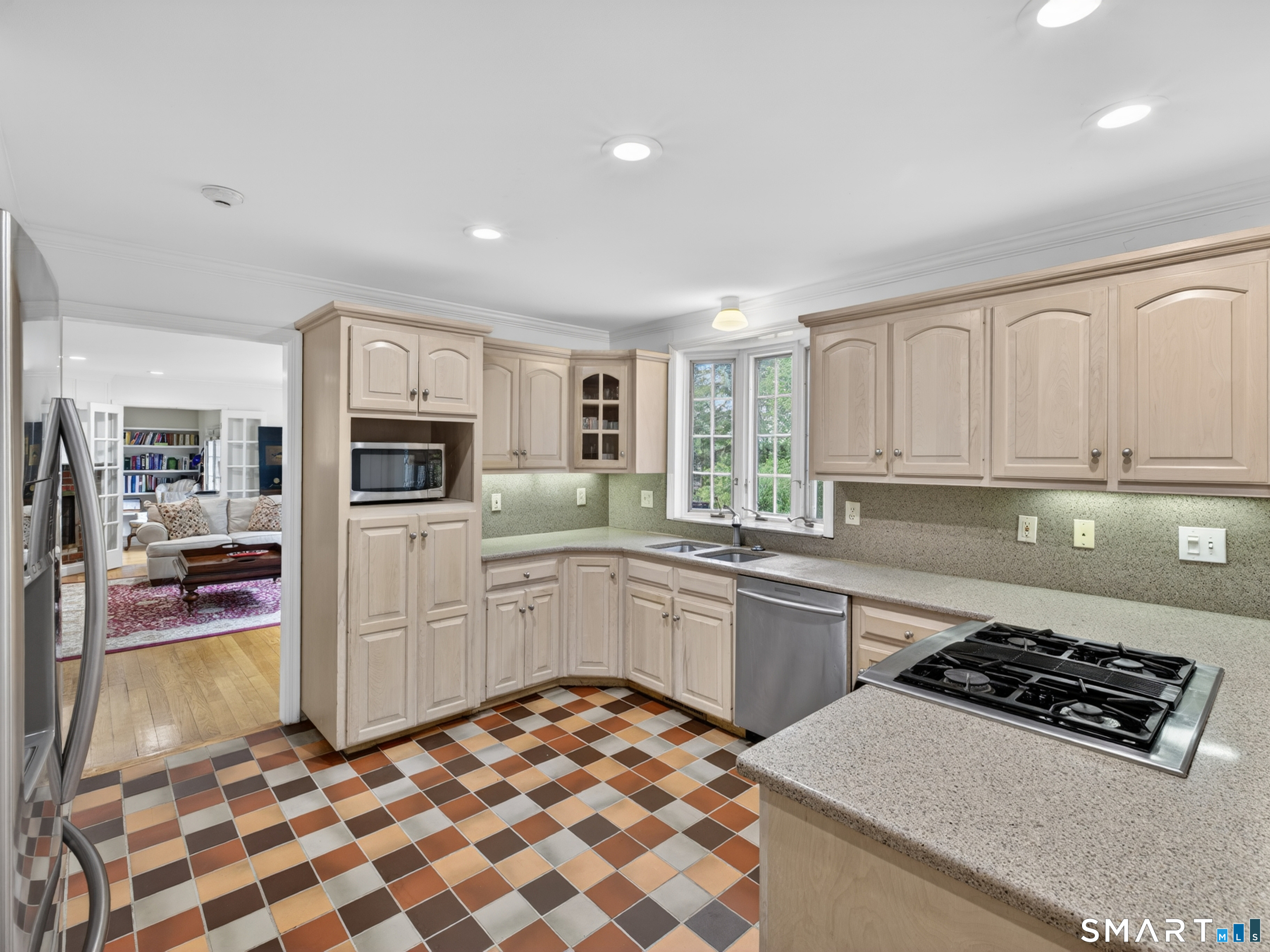 2 Larchwood Lane Property Photo 13