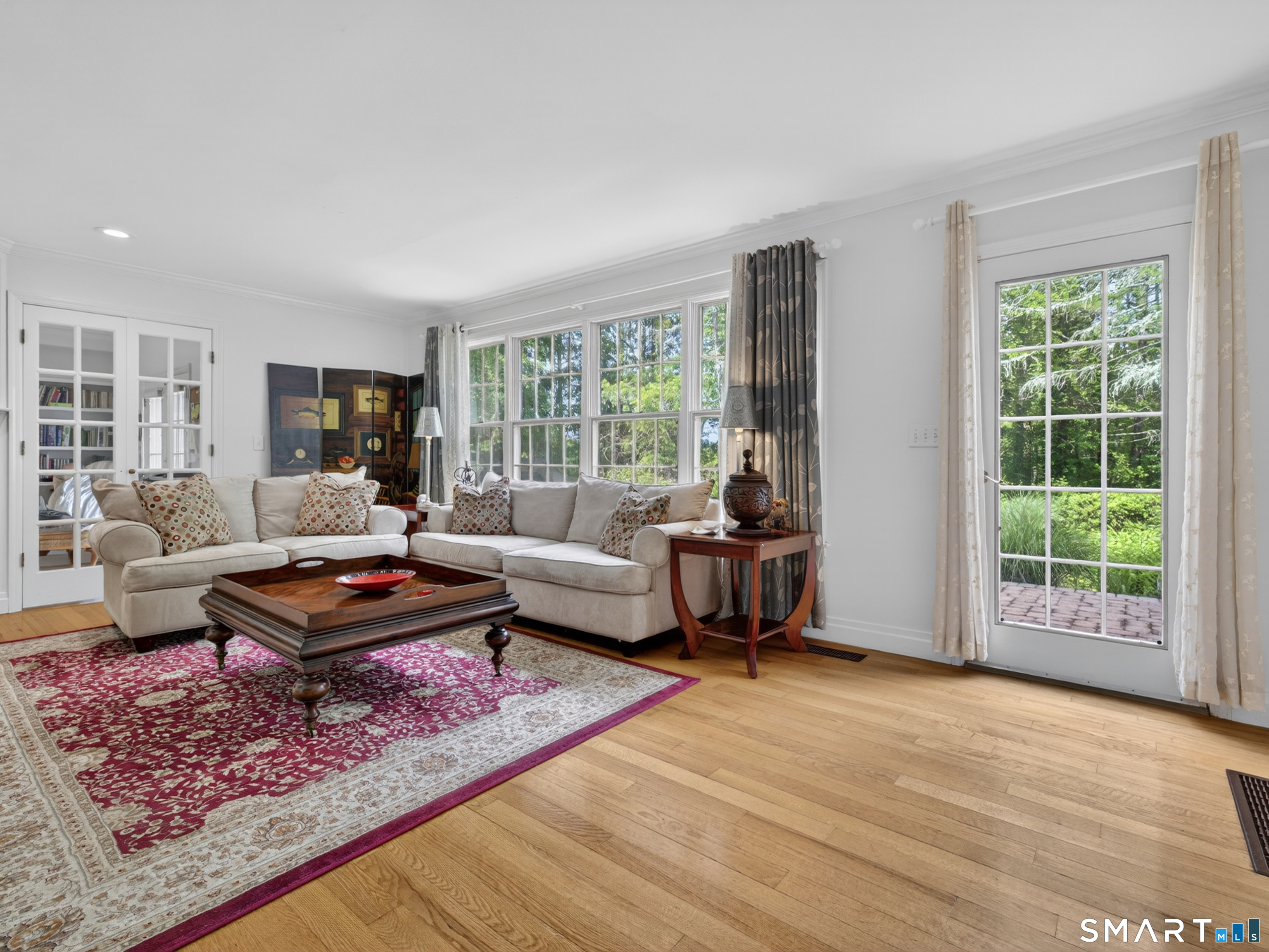 2 Larchwood Lane Property Photo 18