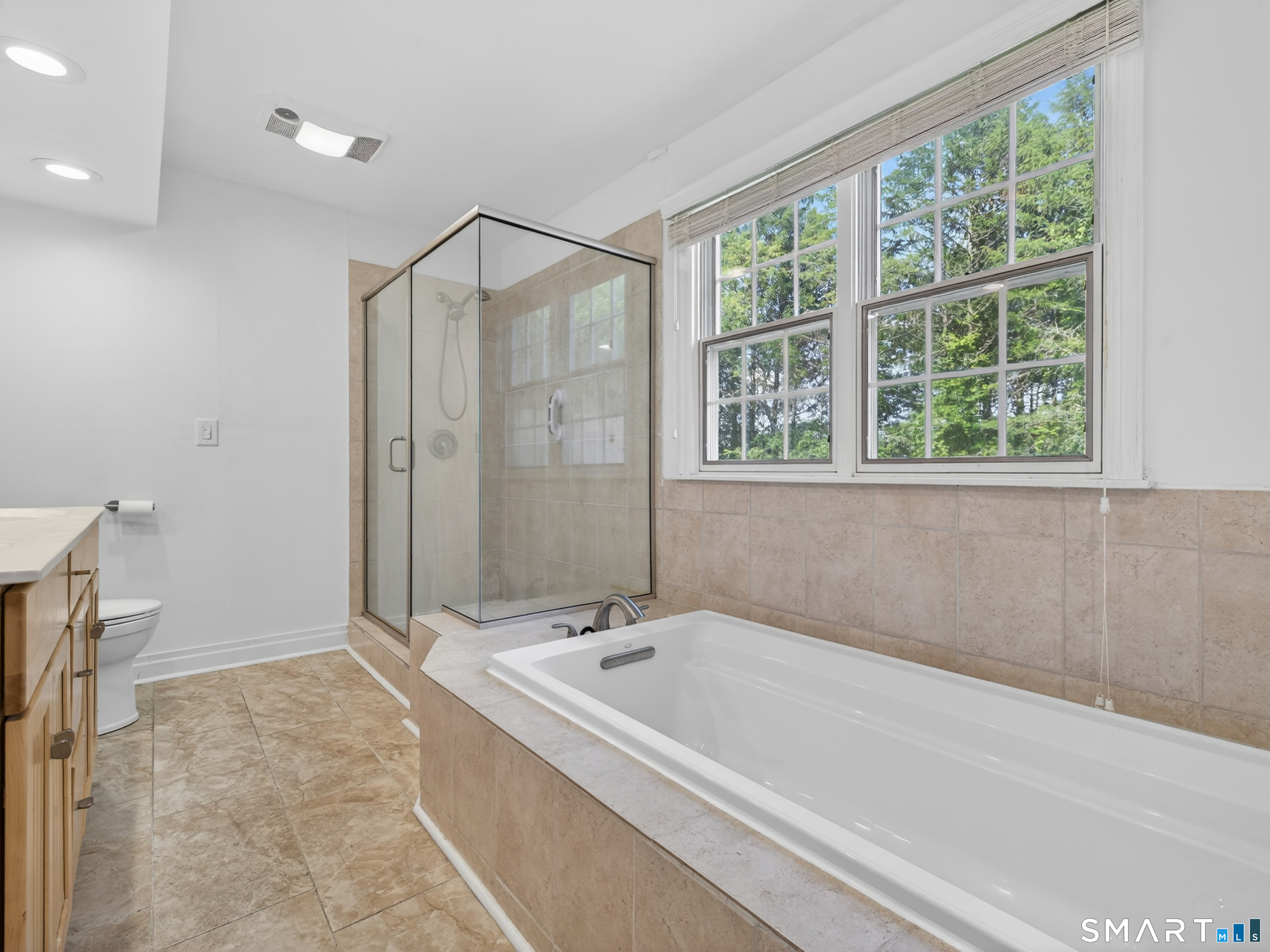 2 Larchwood Lane Property Photo 23