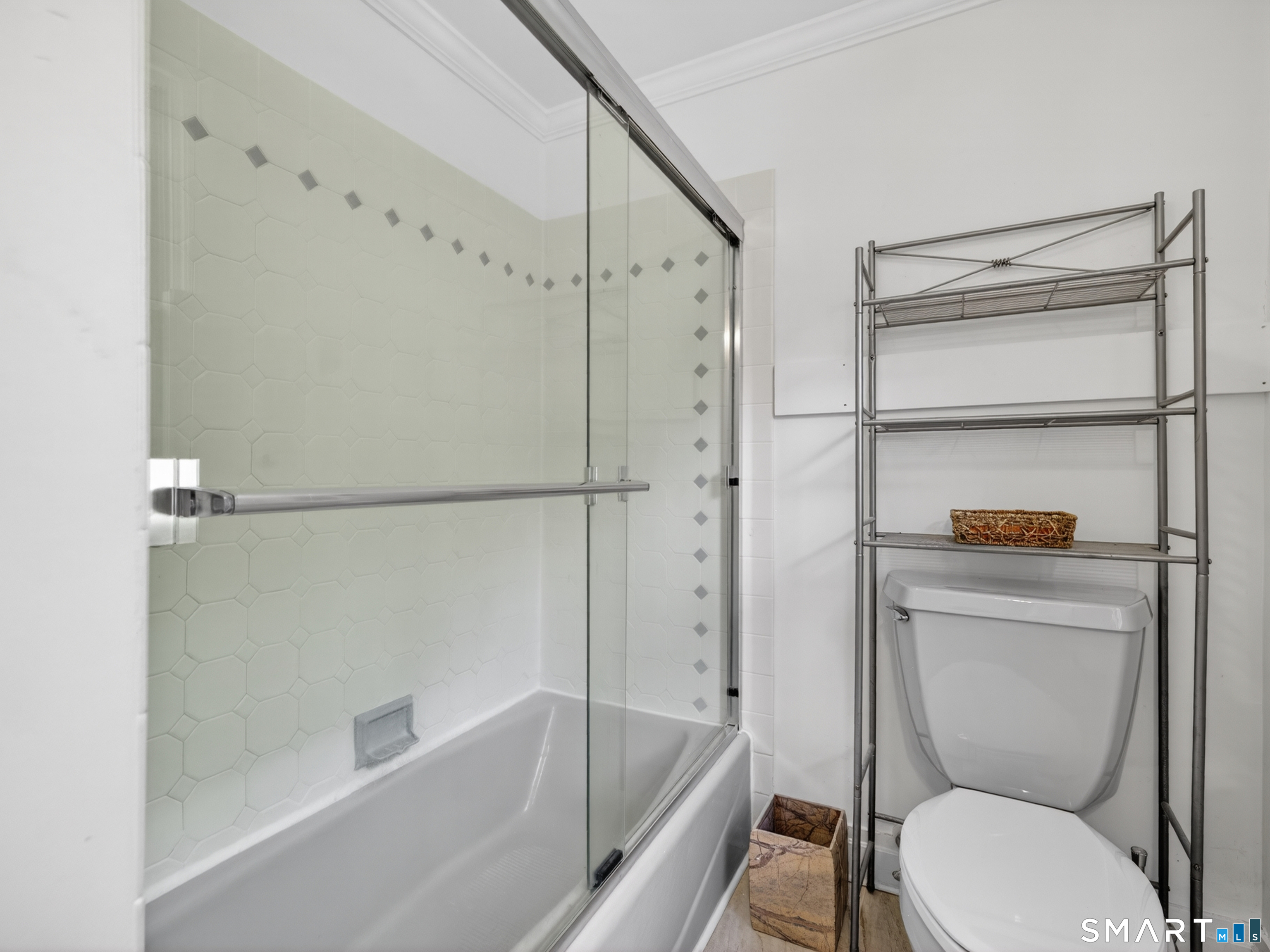 2 Larchwood Lane Property Photo 32