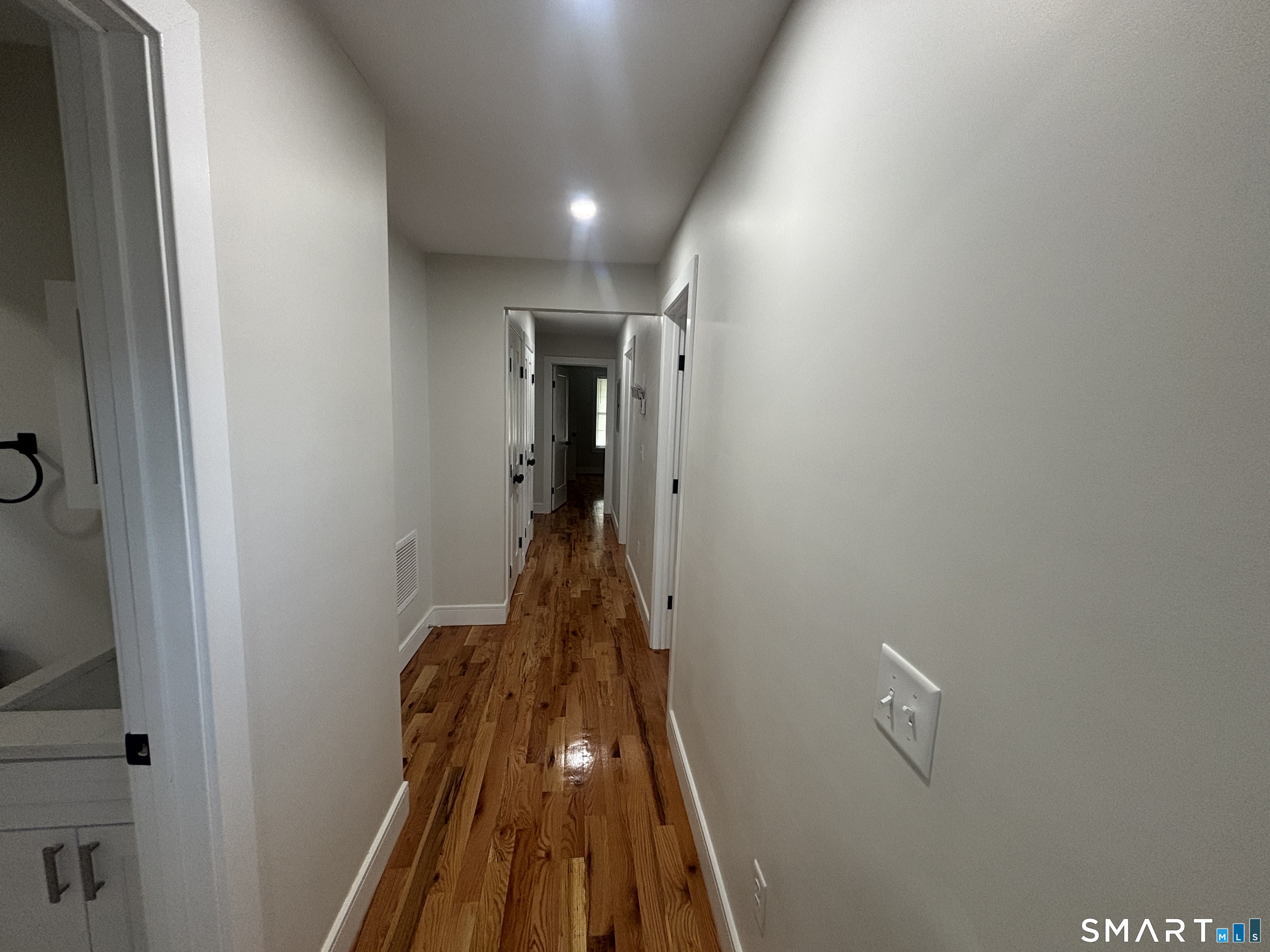 50 Bonner 1st Floor Street Property Photo 5