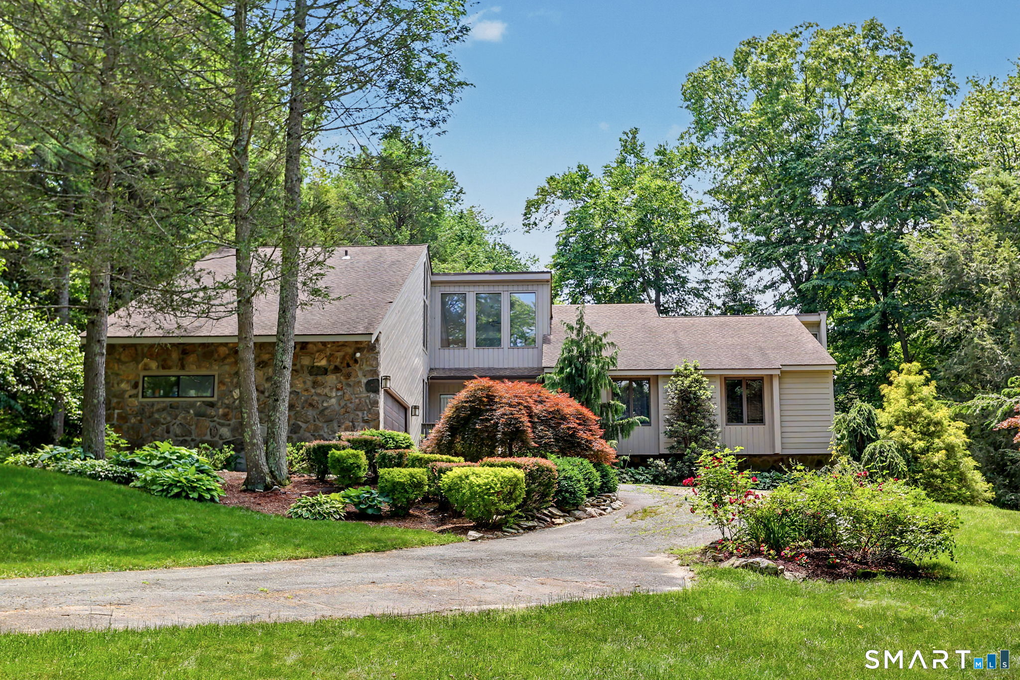 4 Scenic Hill Lane Property Photo 1