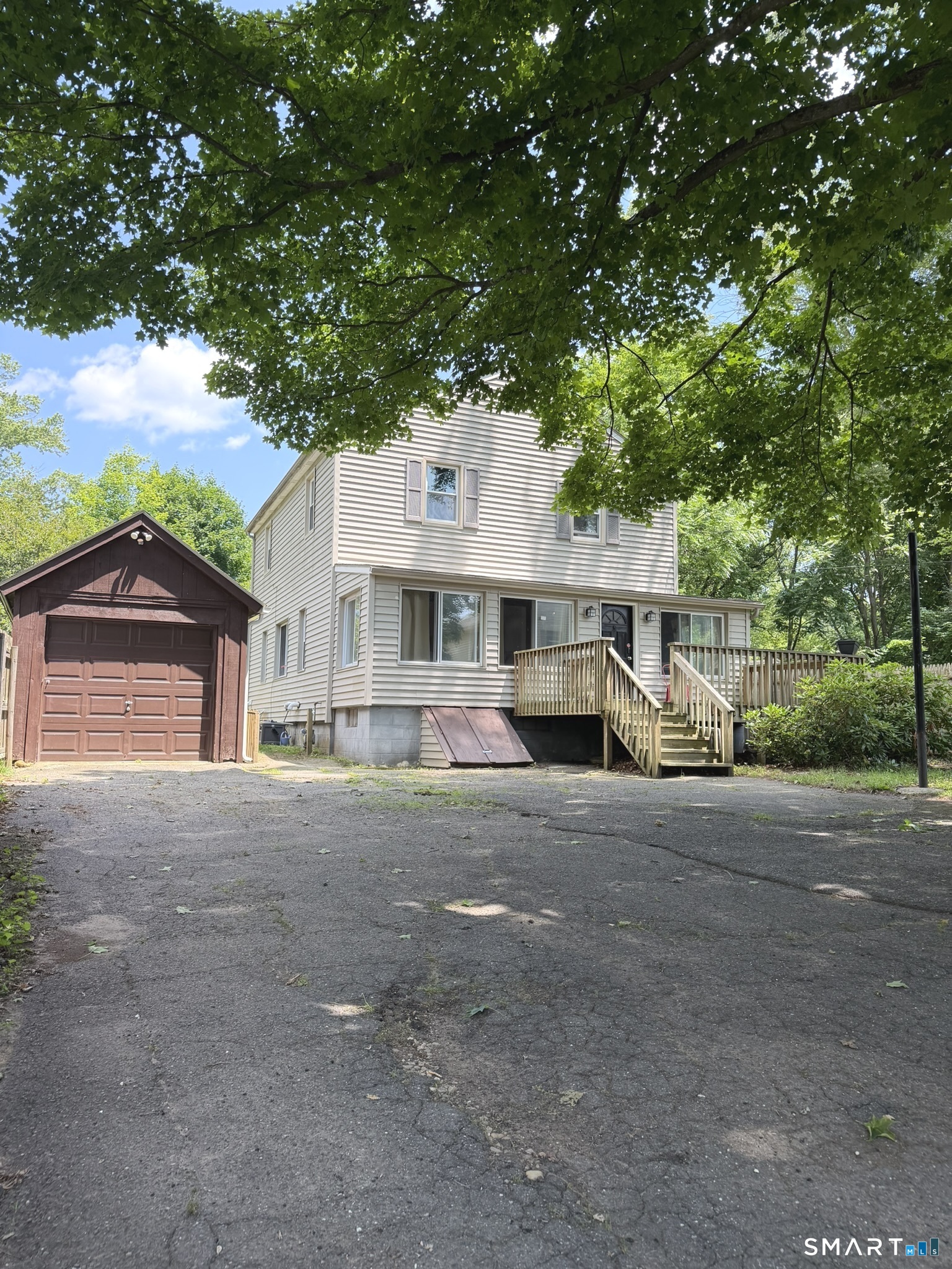 132 Lake East Street Property Photo 15