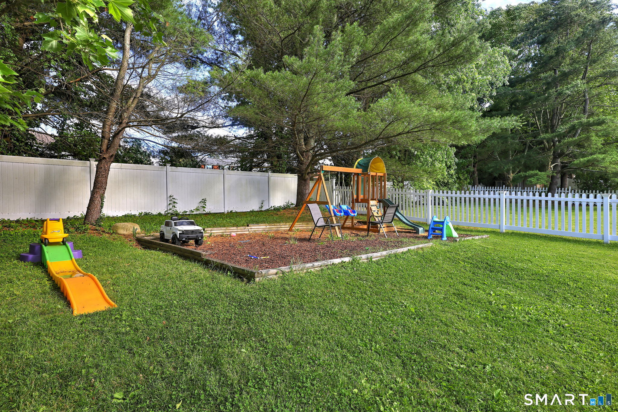 287 Cherry Avenue Property Photo 35