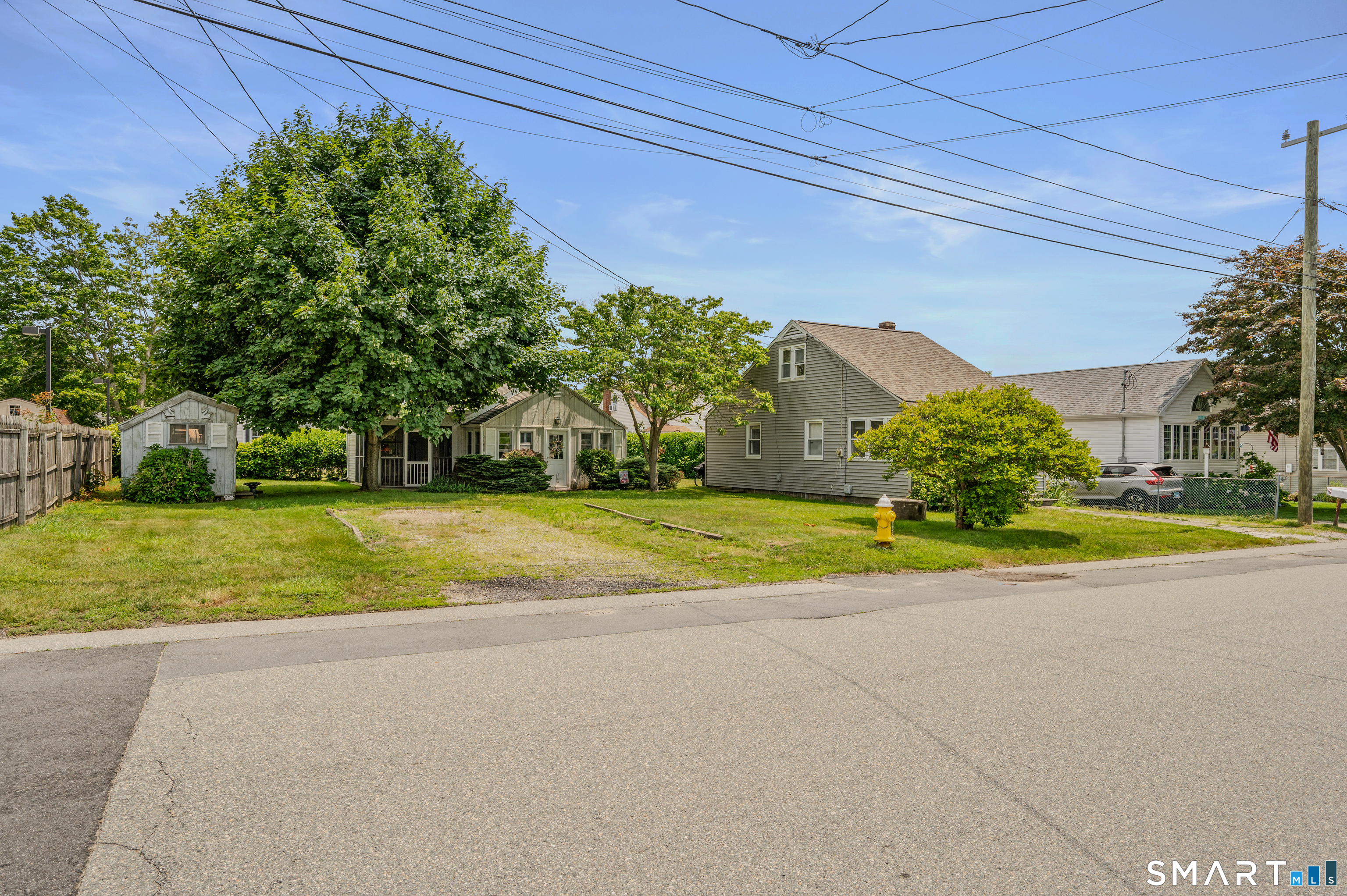 8 & 10 Swan Avenue Property Photo 3