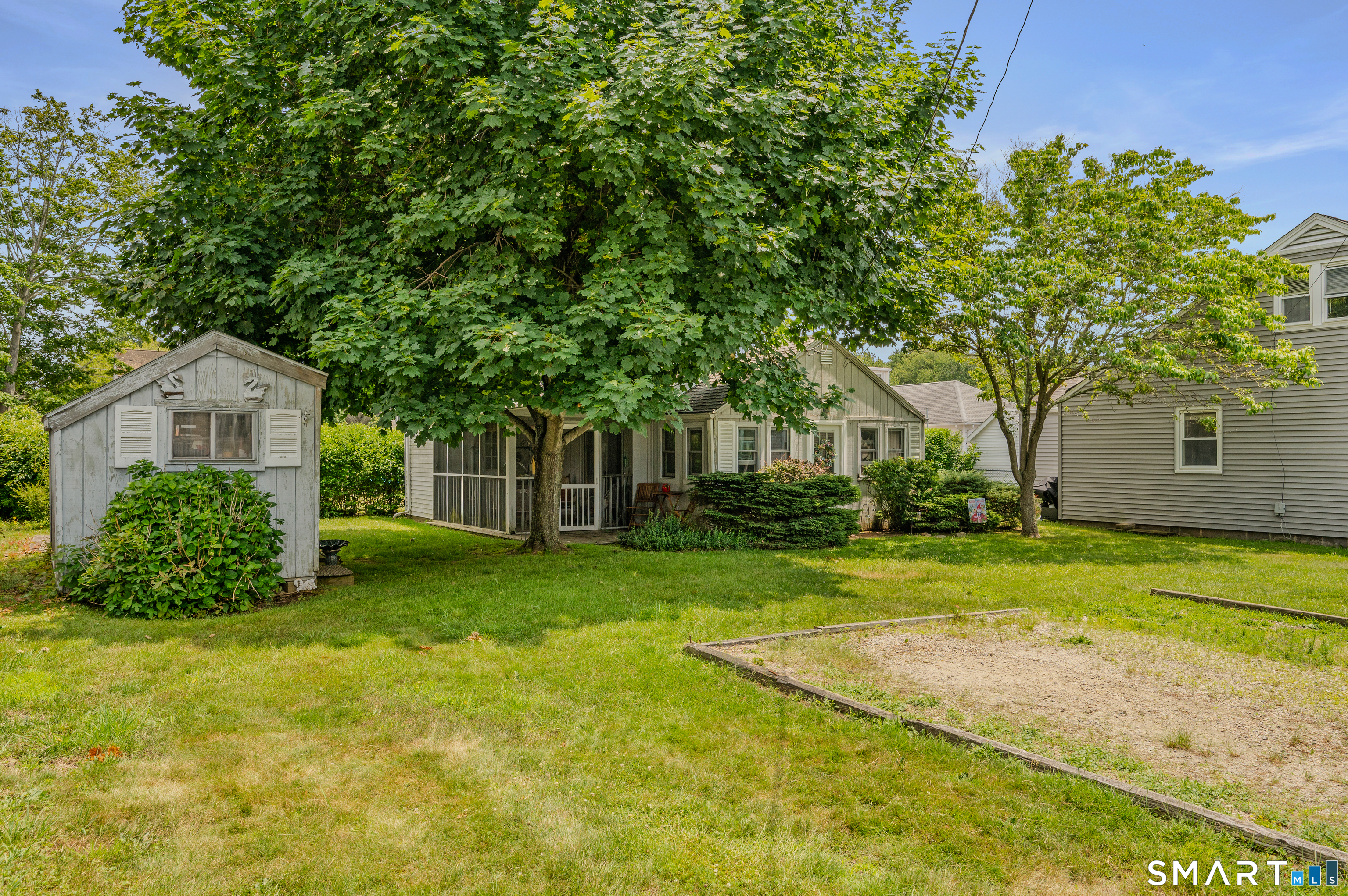 8 & 10 Swan Avenue Property Photo 5