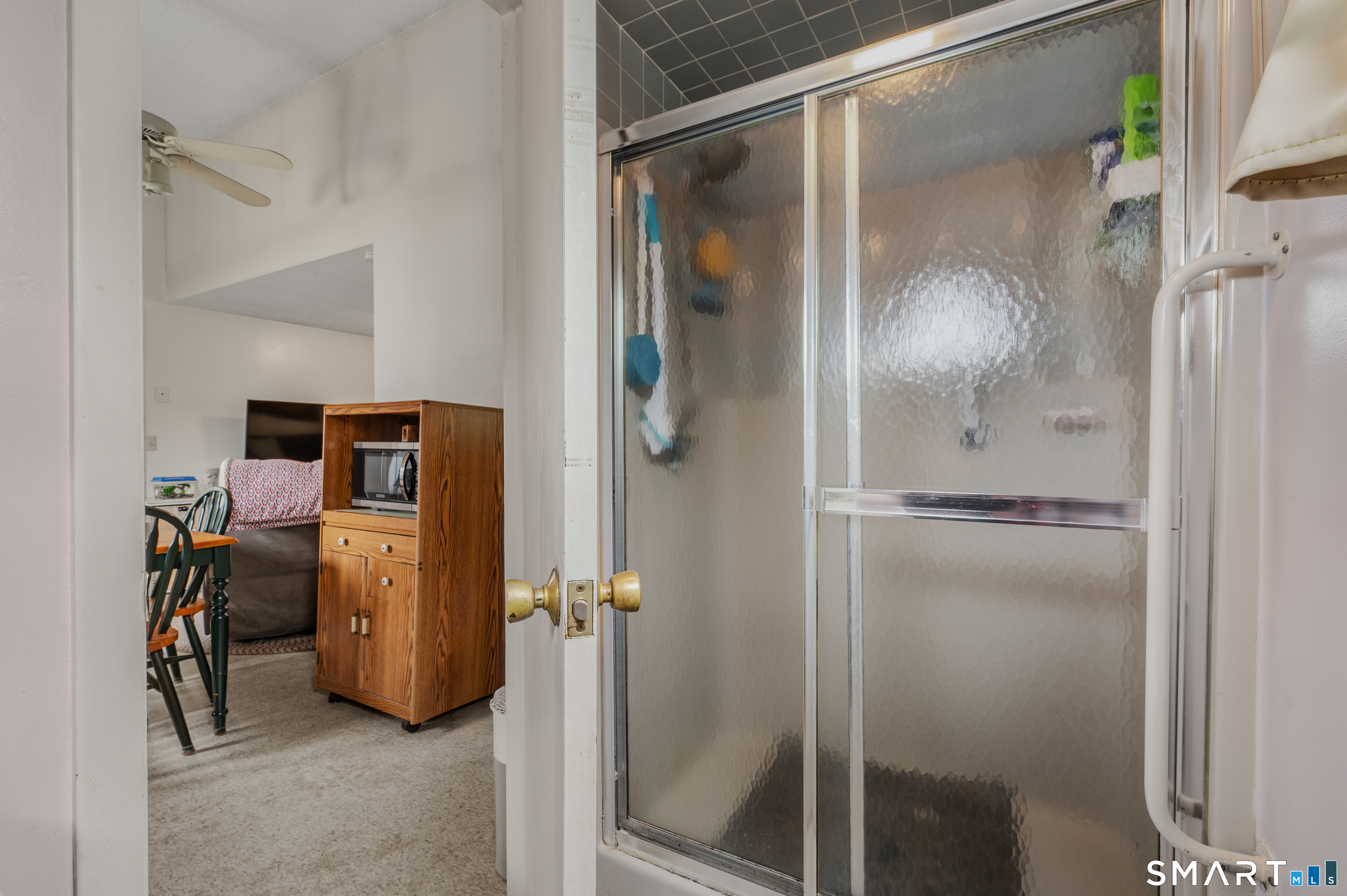 8 & 10 Swan Avenue Property Photo 19