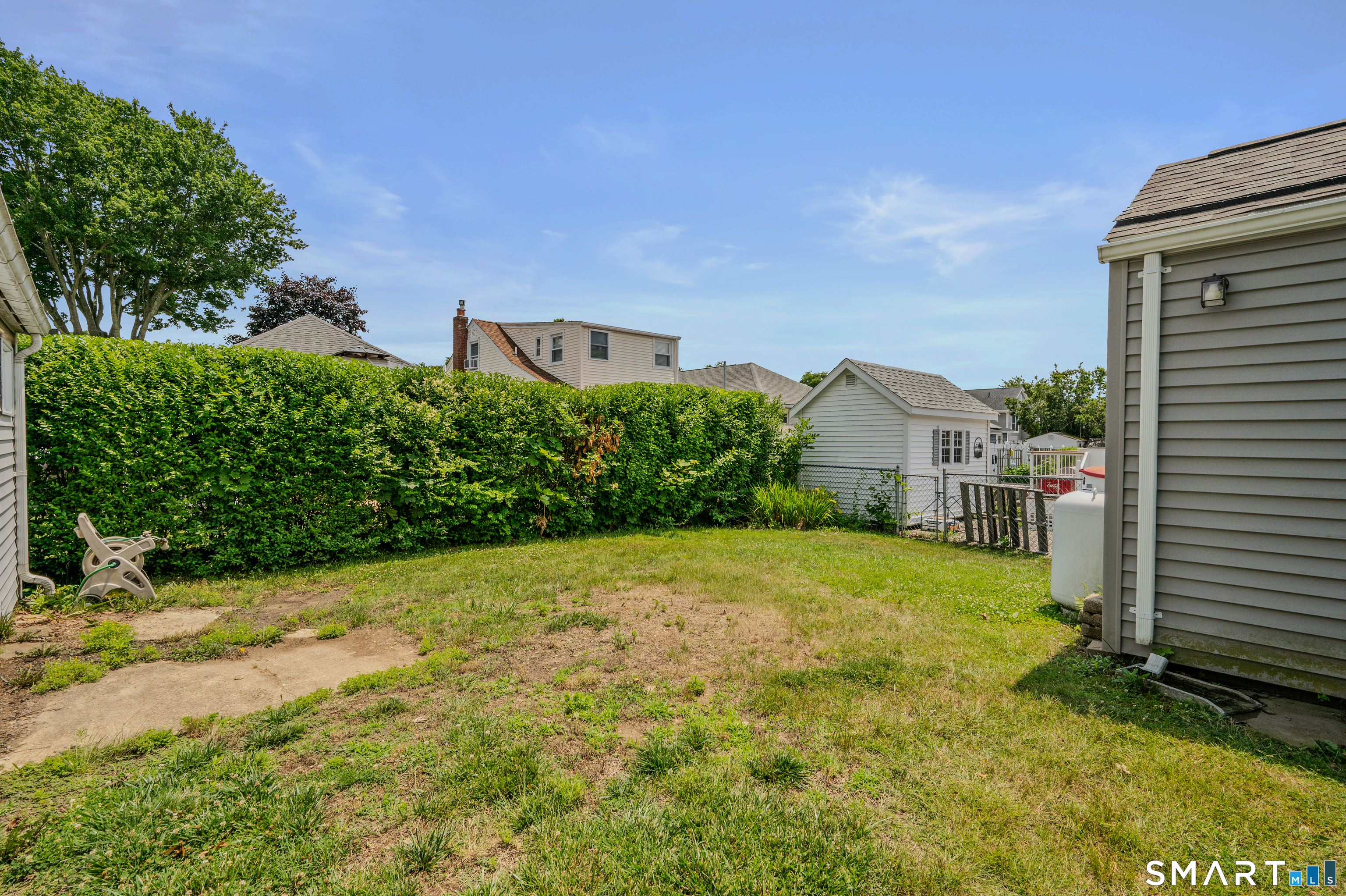 8 & 10 Swan Avenue Property Photo 23