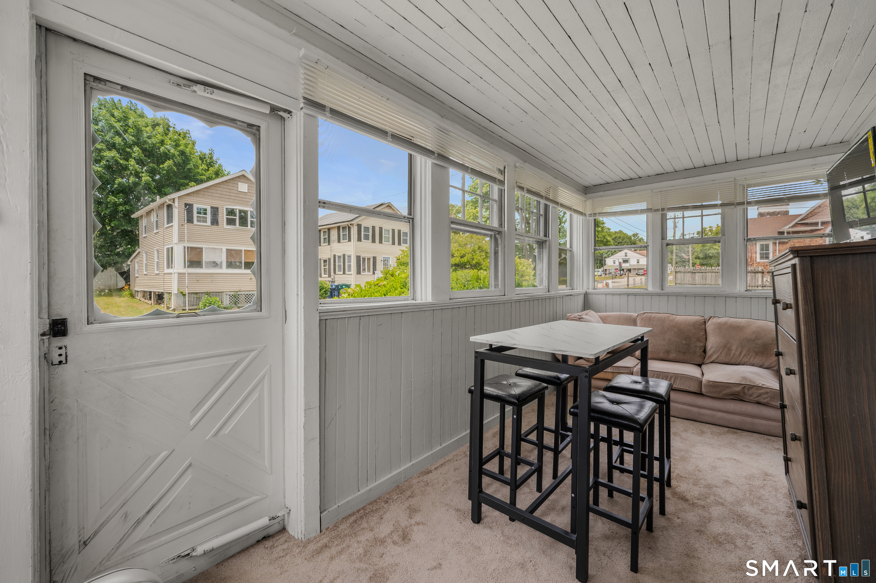 8 & 10 Swan Avenue Property Photo 24
