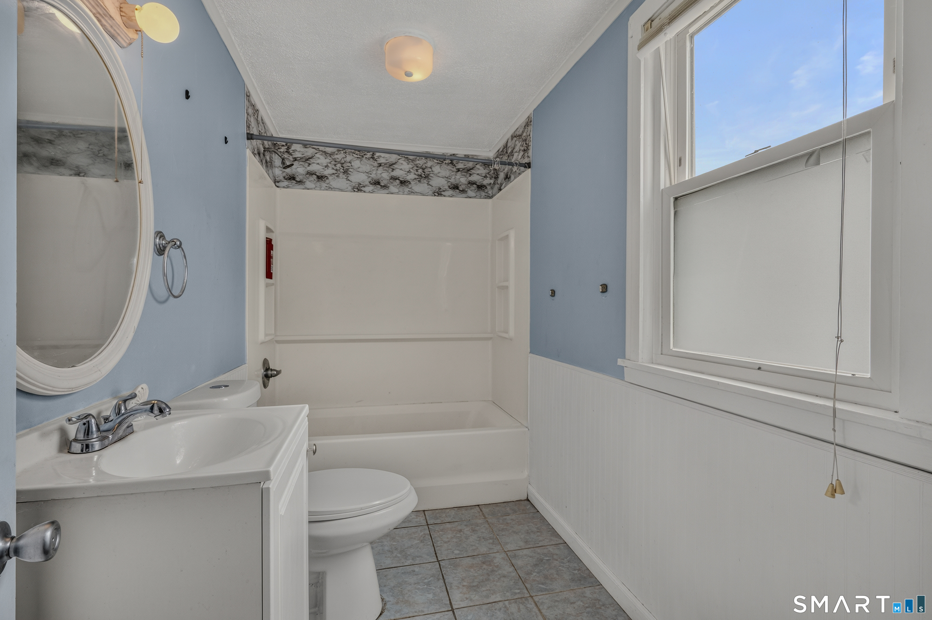 8 & 10 Swan Avenue Property Photo 31