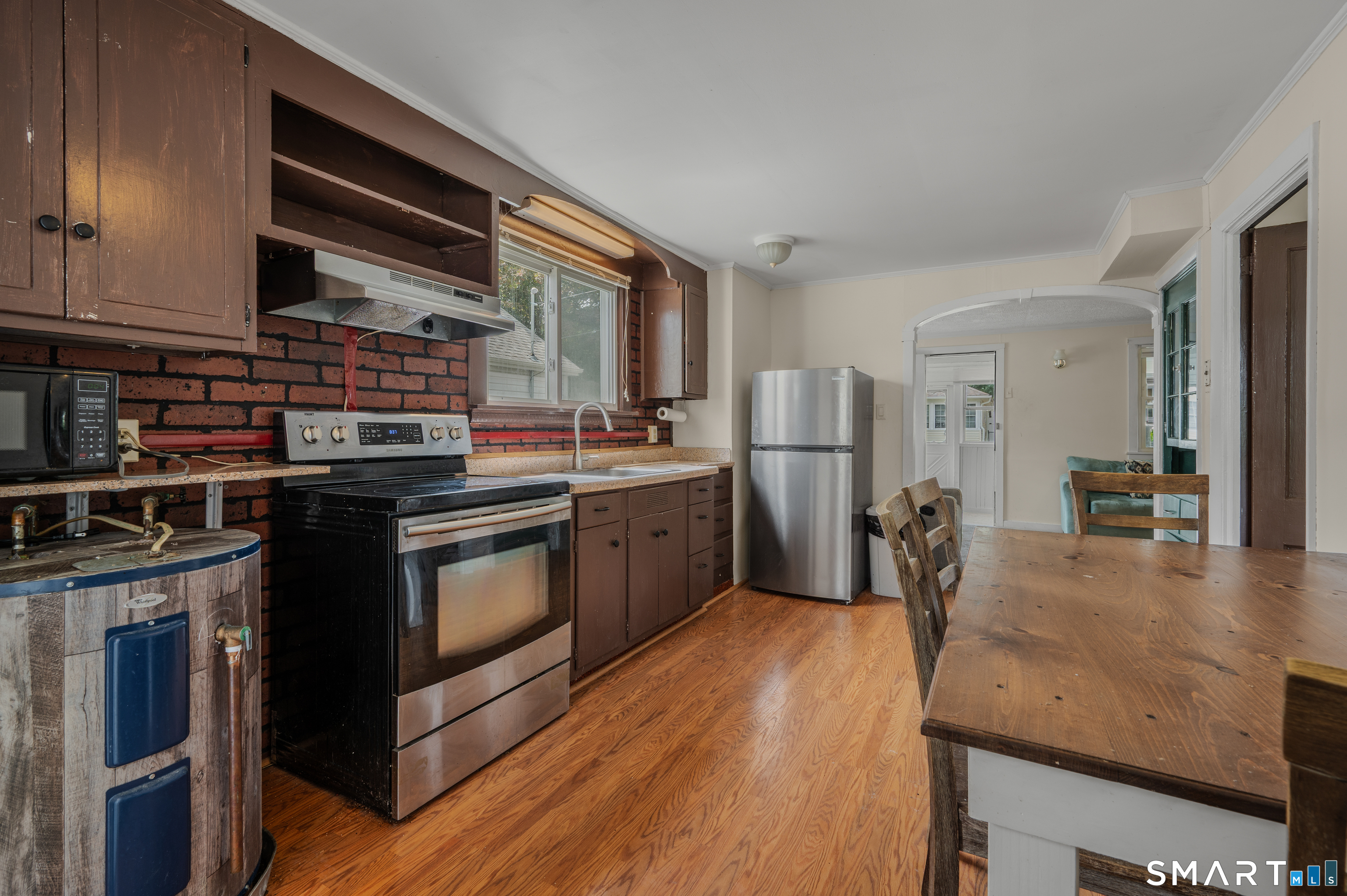 8 & 10 Swan Avenue Property Photo 32