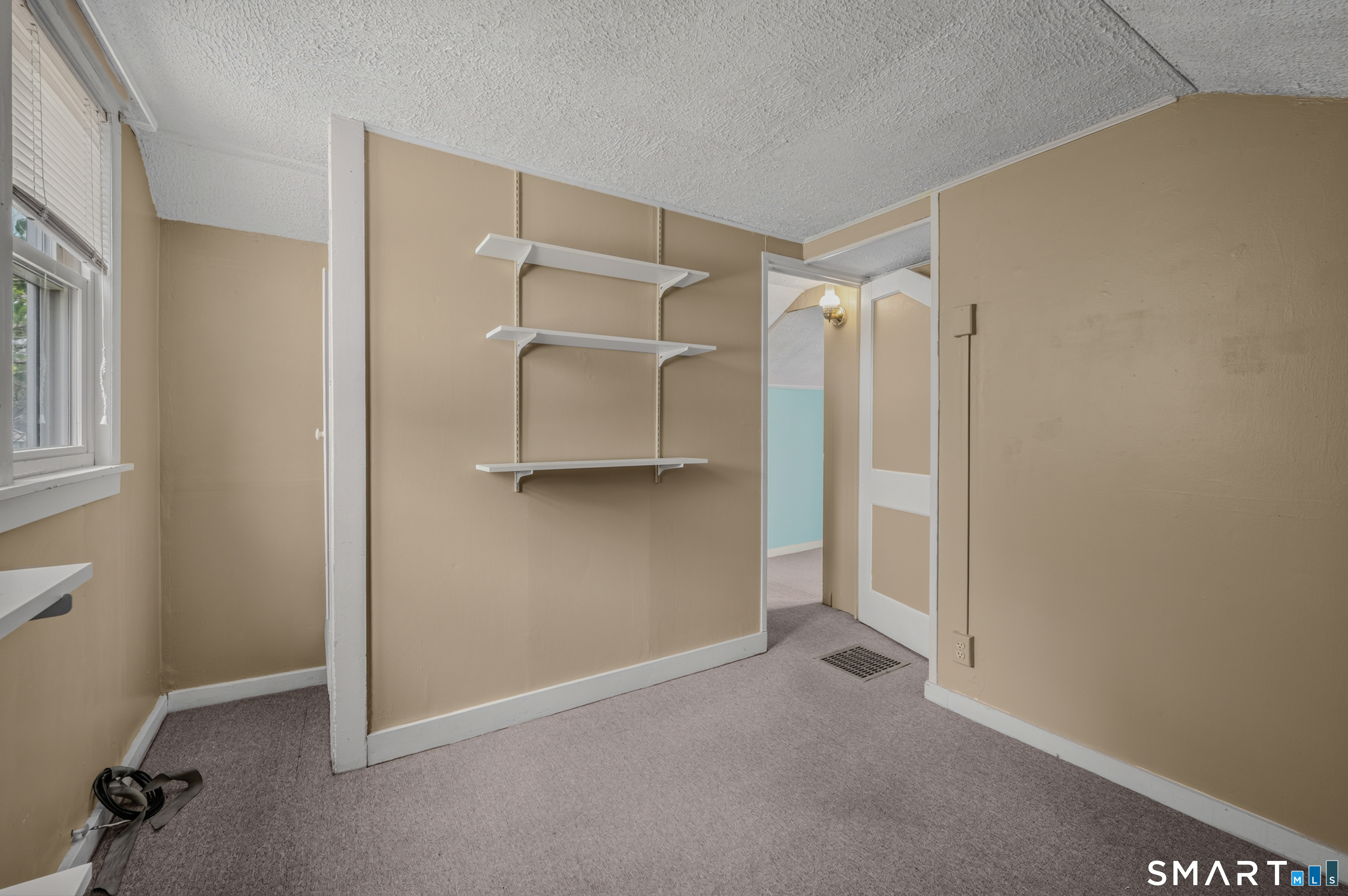 8 & 10 Swan Avenue Property Photo 35