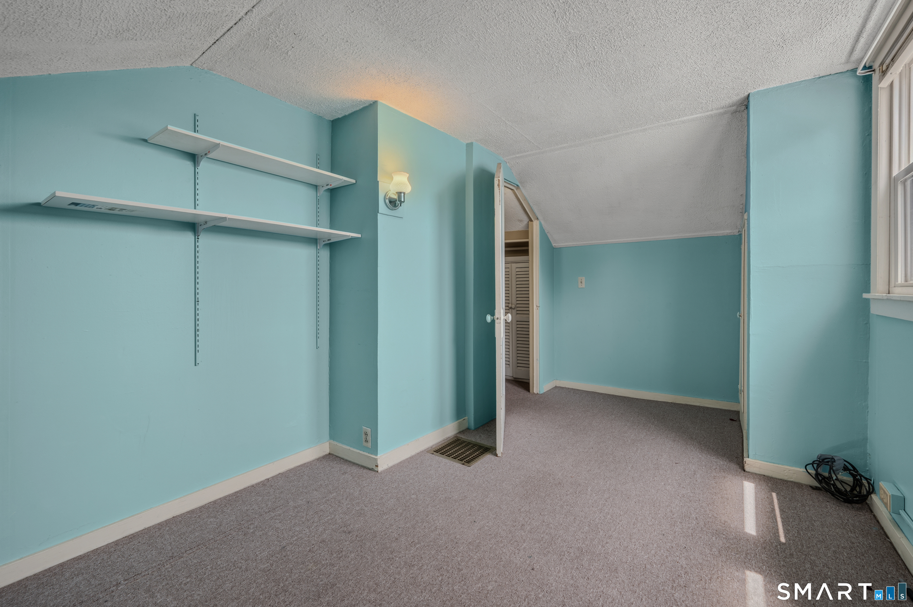 8 & 10 Swan Avenue Property Photo 36