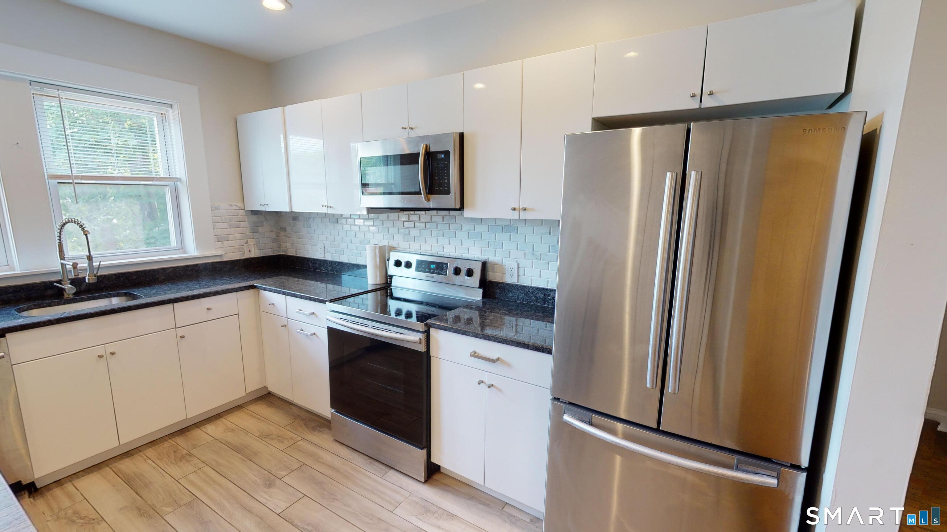 90 Bristol Street Property Photo 1