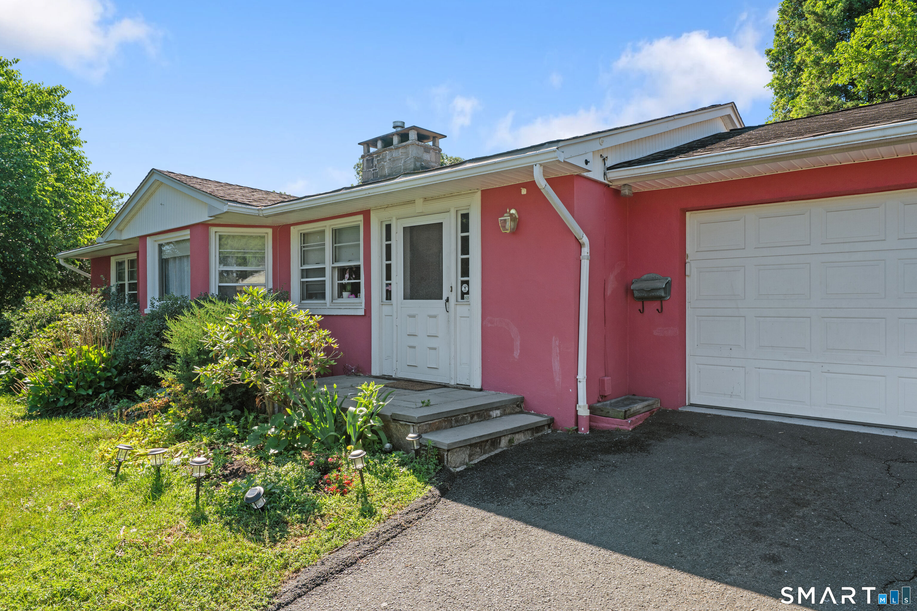 4 Francis Road Property Photo 1