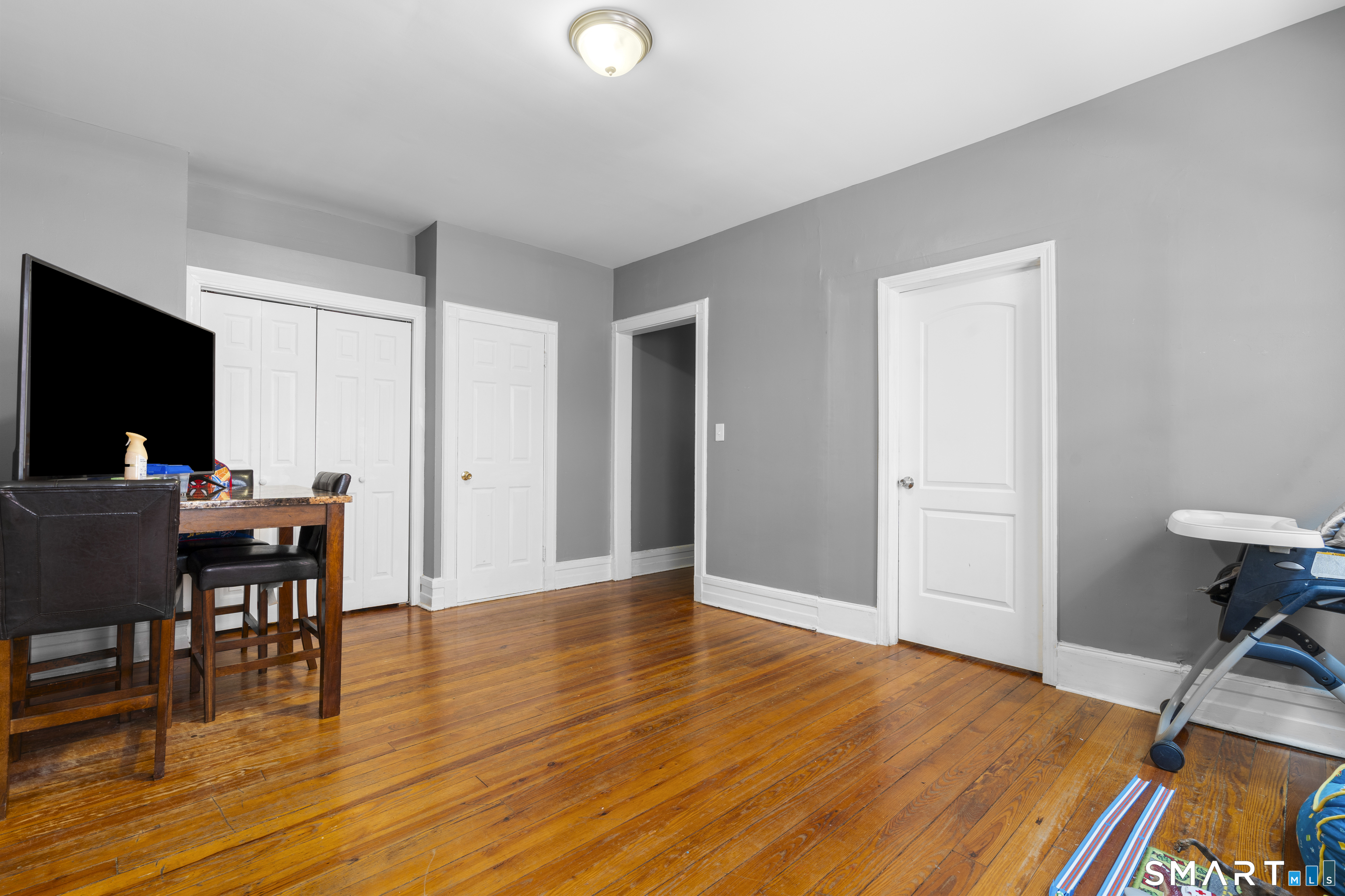 340 Bond Street Property Photo 5