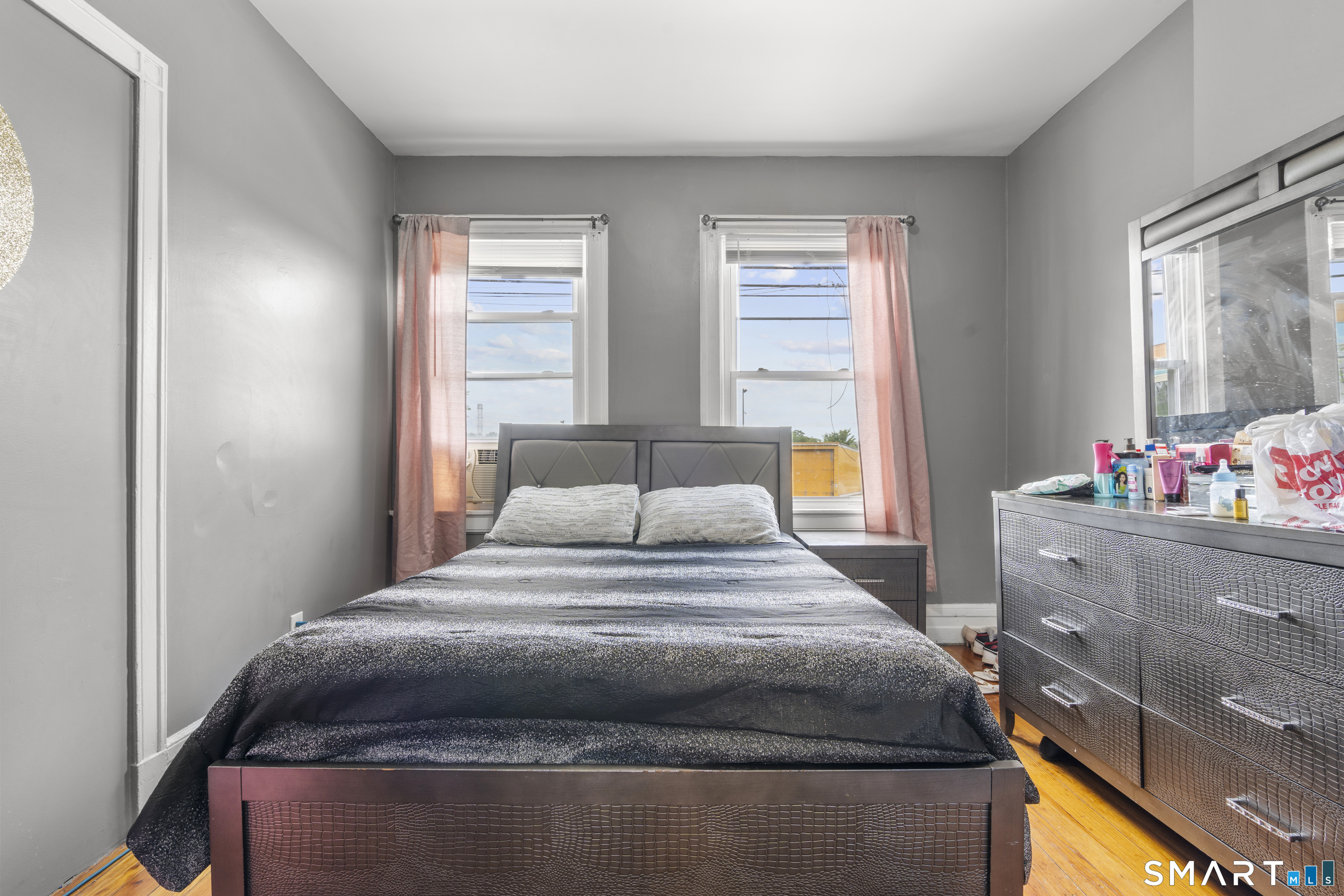 340 Bond Street Property Photo 7
