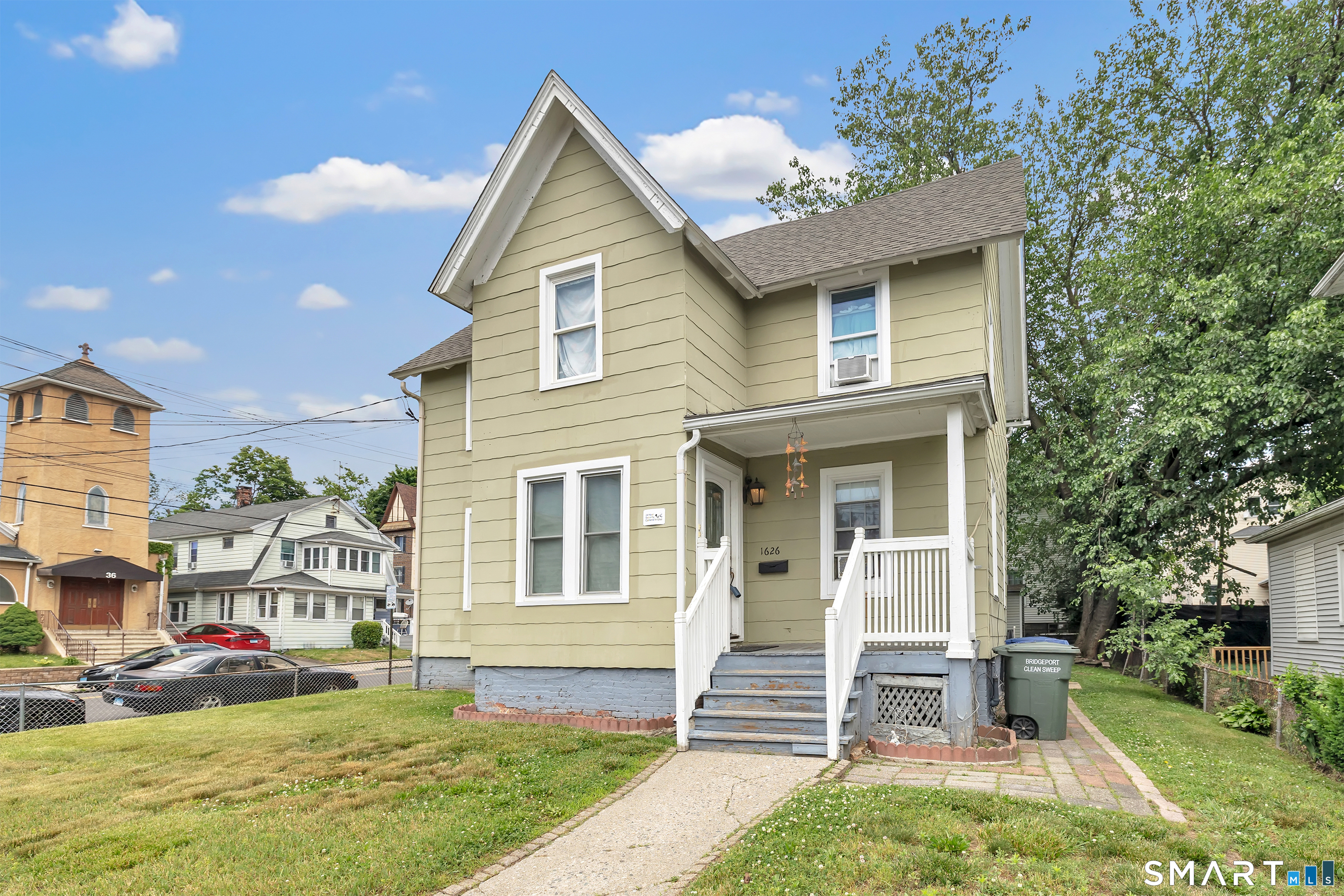 1626 Iranistan Avenue Property Photo 3
