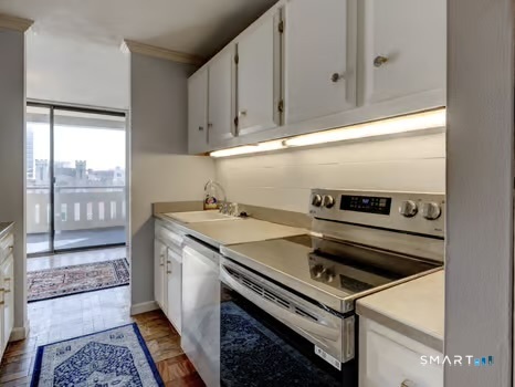 1 Gold 7e Street Property Photo 5