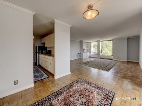 1 Gold 7e Street Property Photo 8