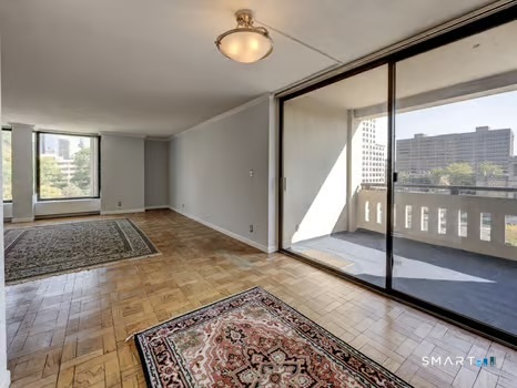 1 Gold 7e Street Property Photo 11