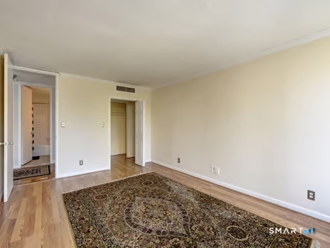 1 Gold 7e Street Property Photo 14