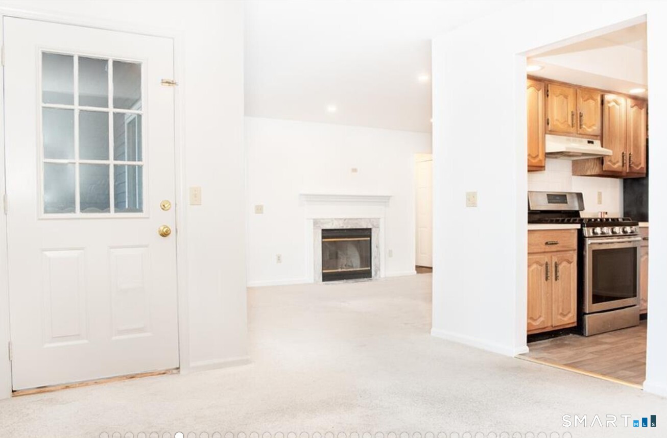 211 Windgate B Circle Property Photo 6