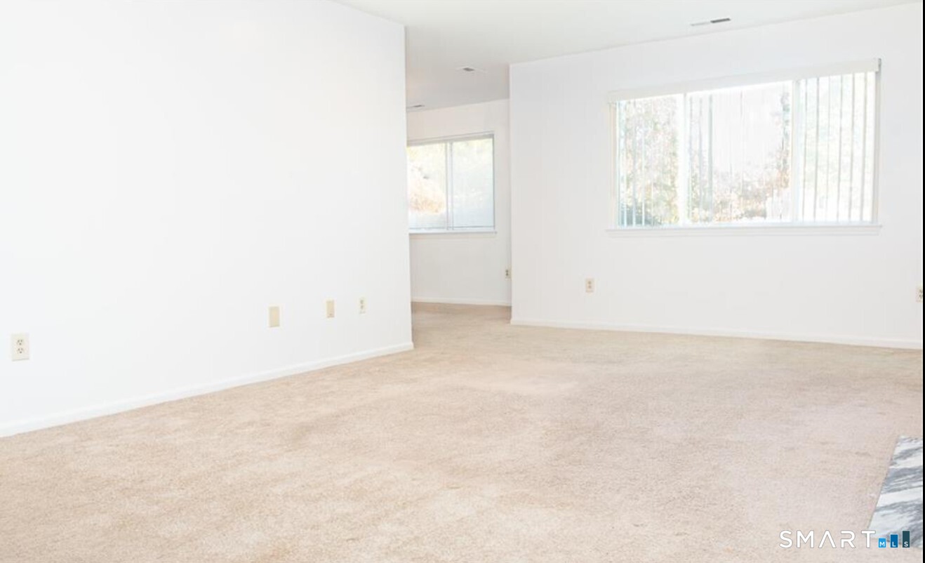 211 Windgate B Circle Property Photo 11