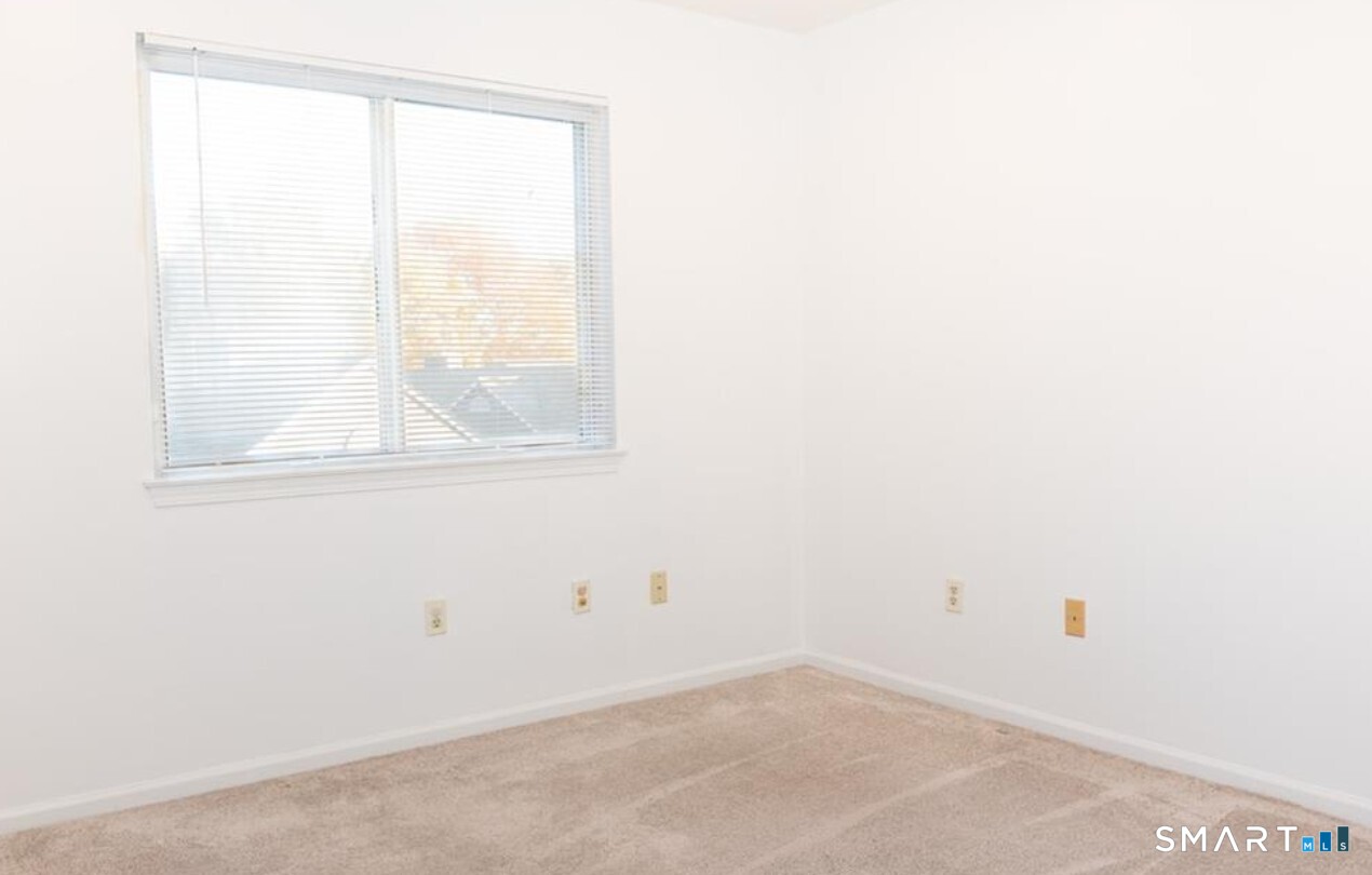211 Windgate B Circle Property Photo 14