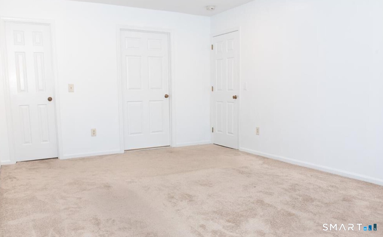211 Windgate B Circle Property Photo 17