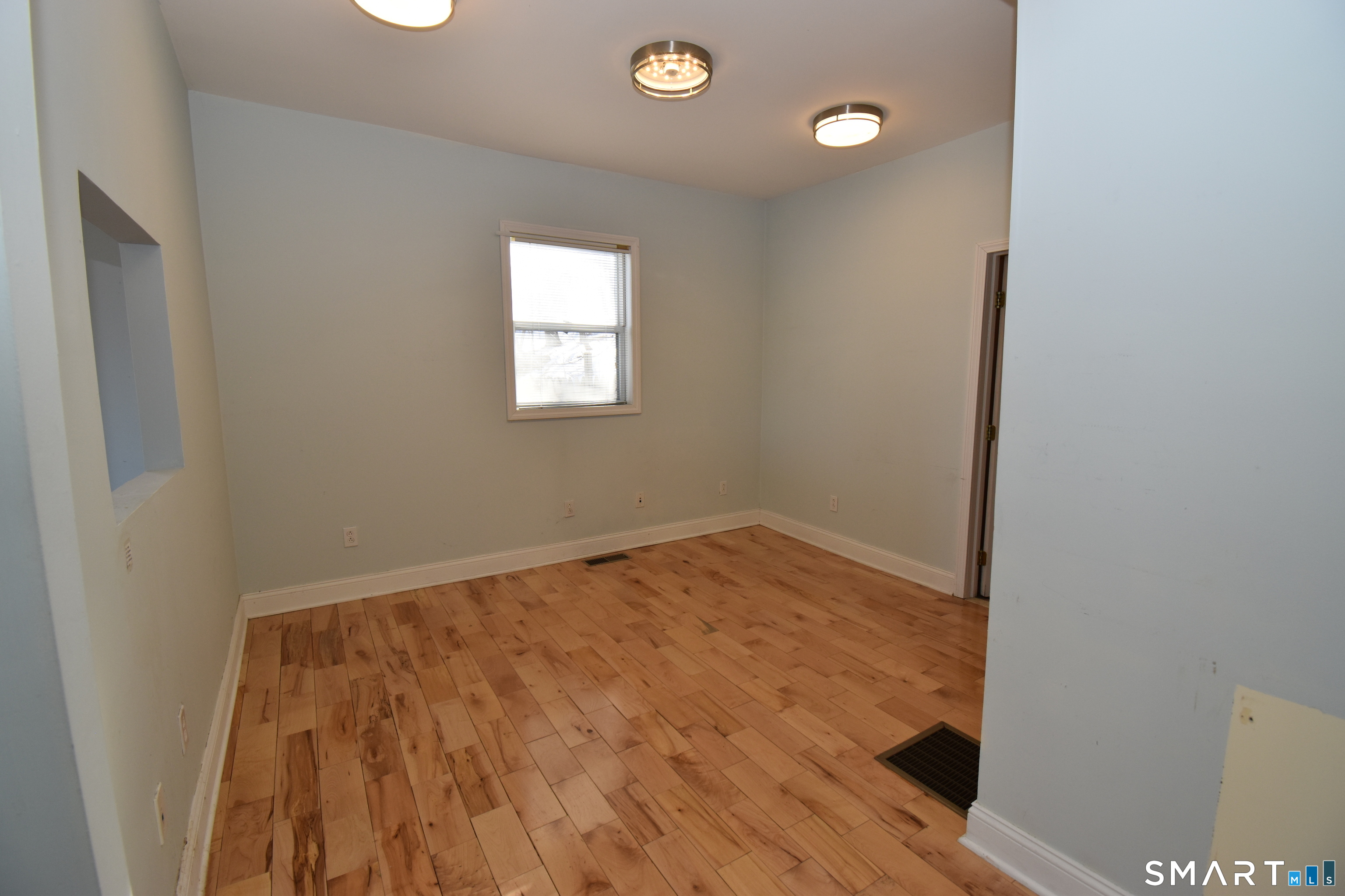 447 Wolcott Street Property Photo 5