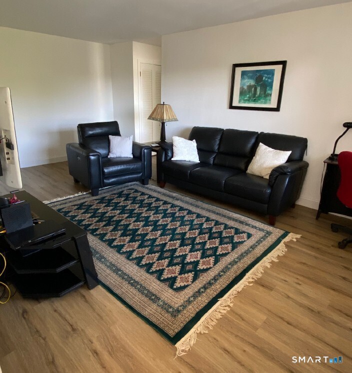 6 Canterbury 6 Court Property Photo 2